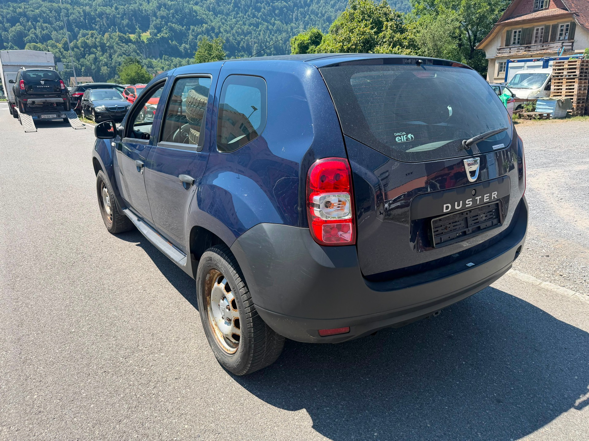 DACIA Duster 1.6 Celebration 4x4-image-2