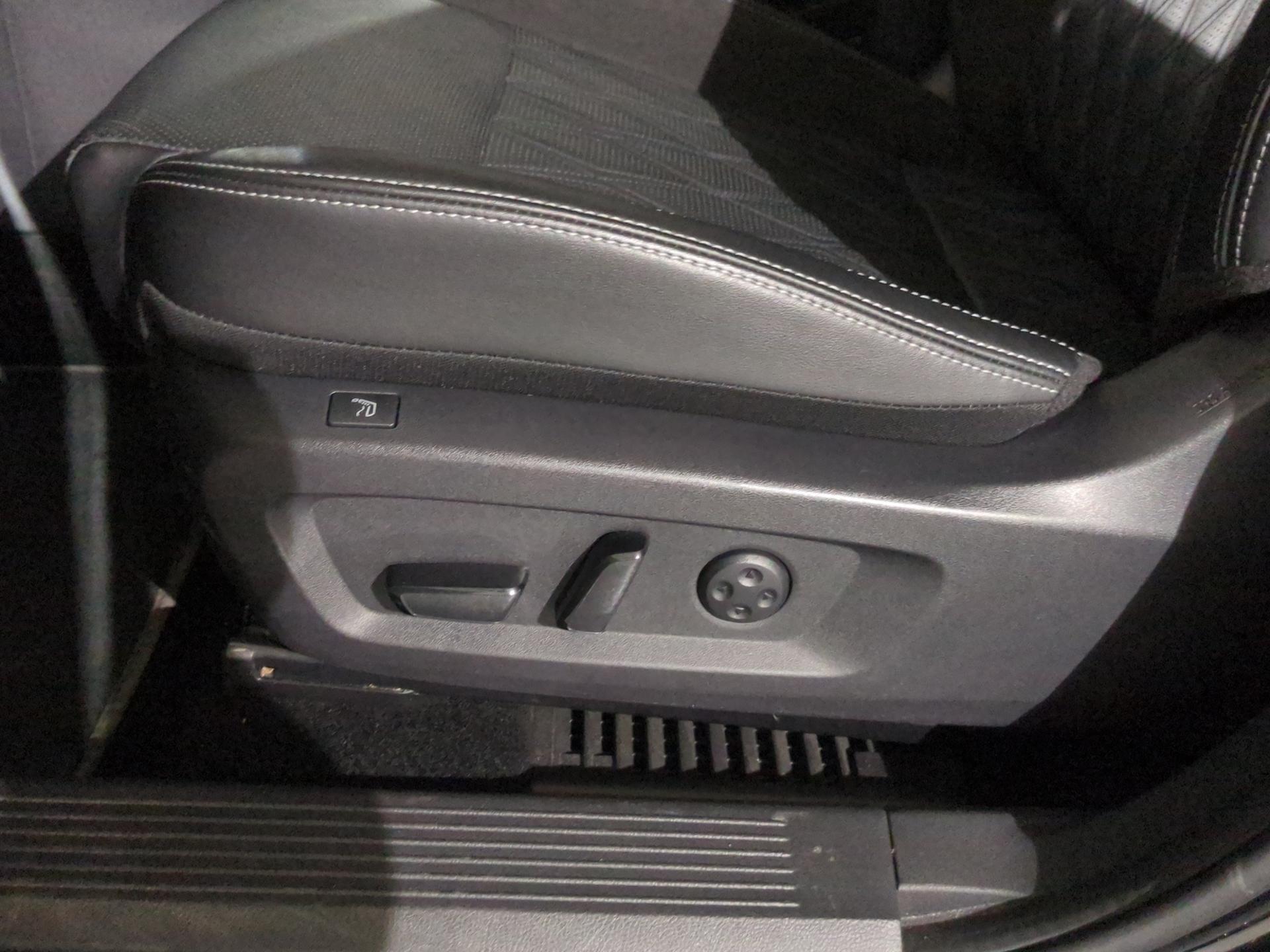 NISSAN Qashqai 1.3 DIG-T MHEV Tekna+ Xtronic 4x4-image-19