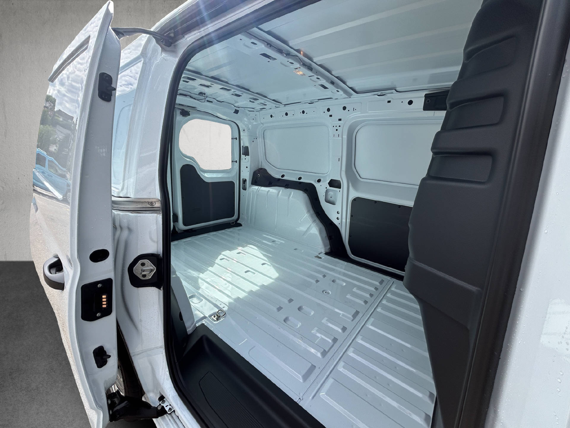 FORD Grand Transit Connect Kaw. 2.0 EcoBlue 122 Trend-image-13