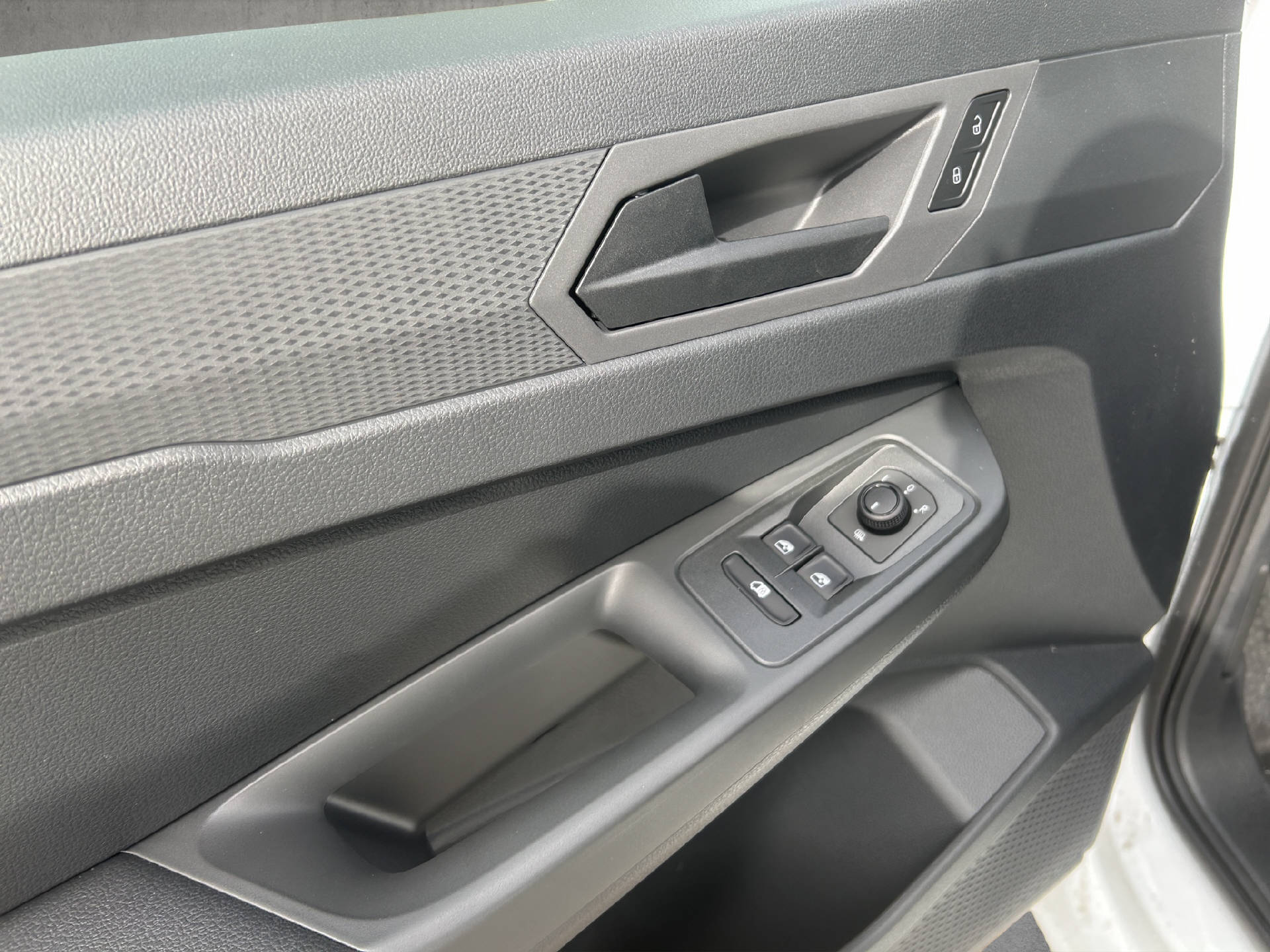 FORD Grand Transit Connect Kaw. 2.0 EcoBlue 122 Trend-image-12