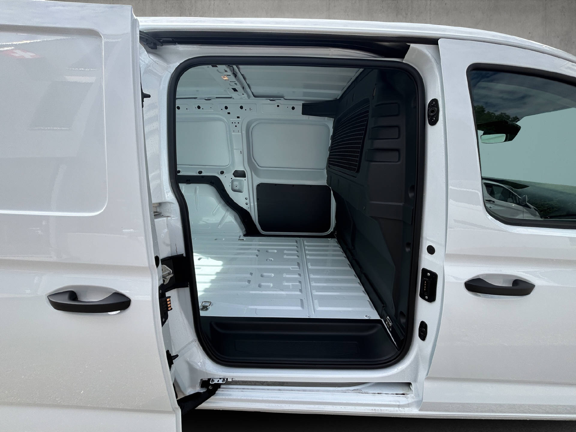 FORD Grand Transit Connect Kaw. 2.0 EcoBlue 122 Trend-image-19