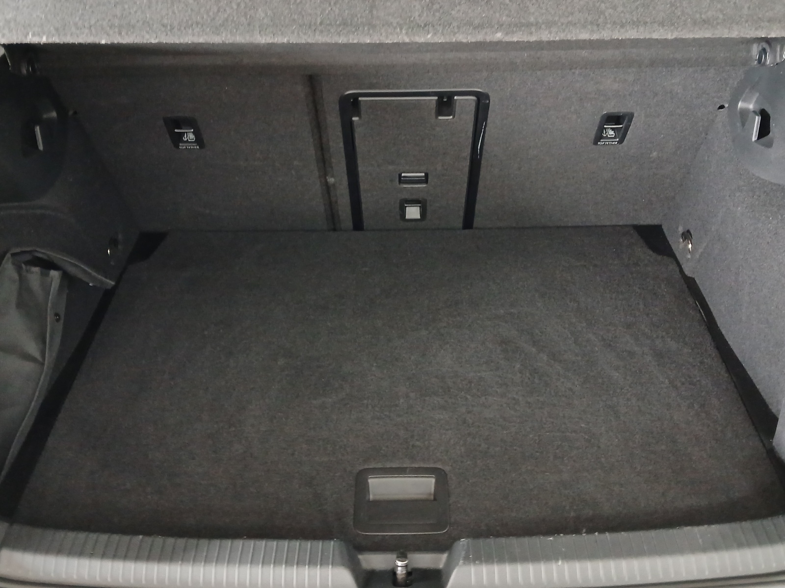 VW Golf 1.5 e TSI mHEV Life DSG-image-12