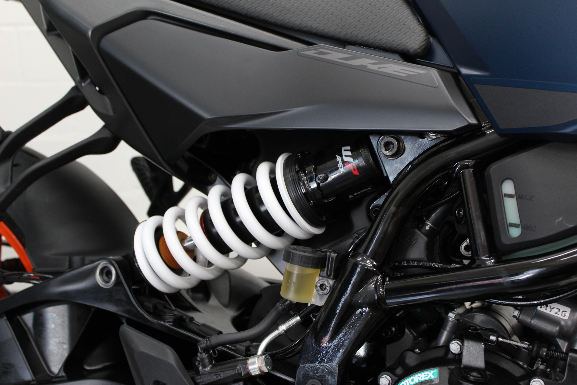 KTM 125 Duke-image-8