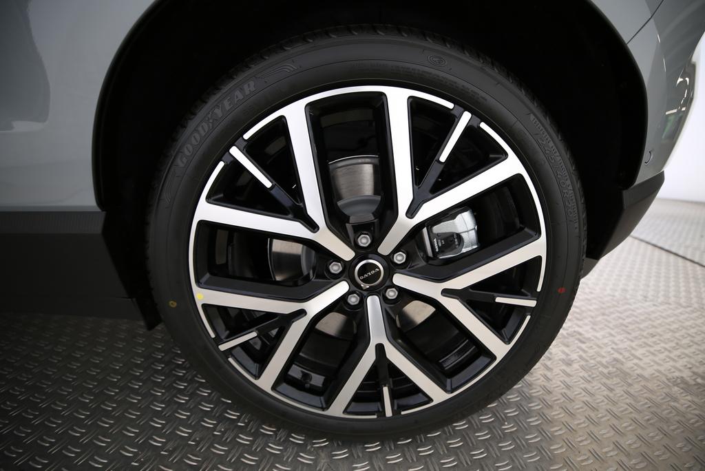 VOLVO EX30 E60 Twin Ultra Performance AWD-image-5