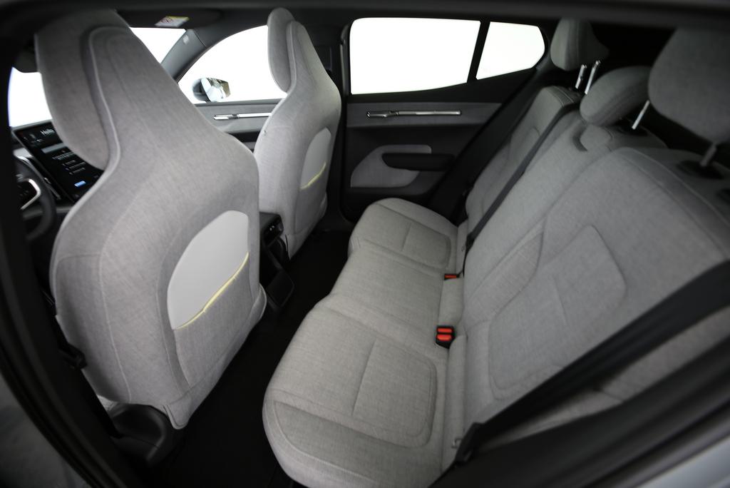VOLVO EX30 E60 Twin Ultra Performance AWD-image-9
