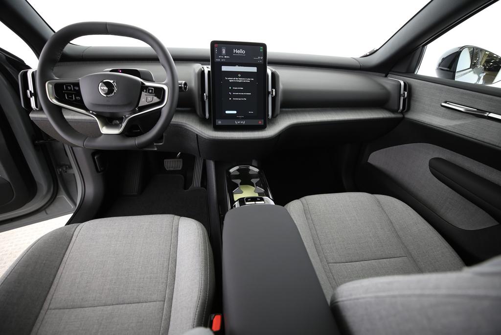 VOLVO EX30 E60 Twin Ultra Performance AWD-image-8