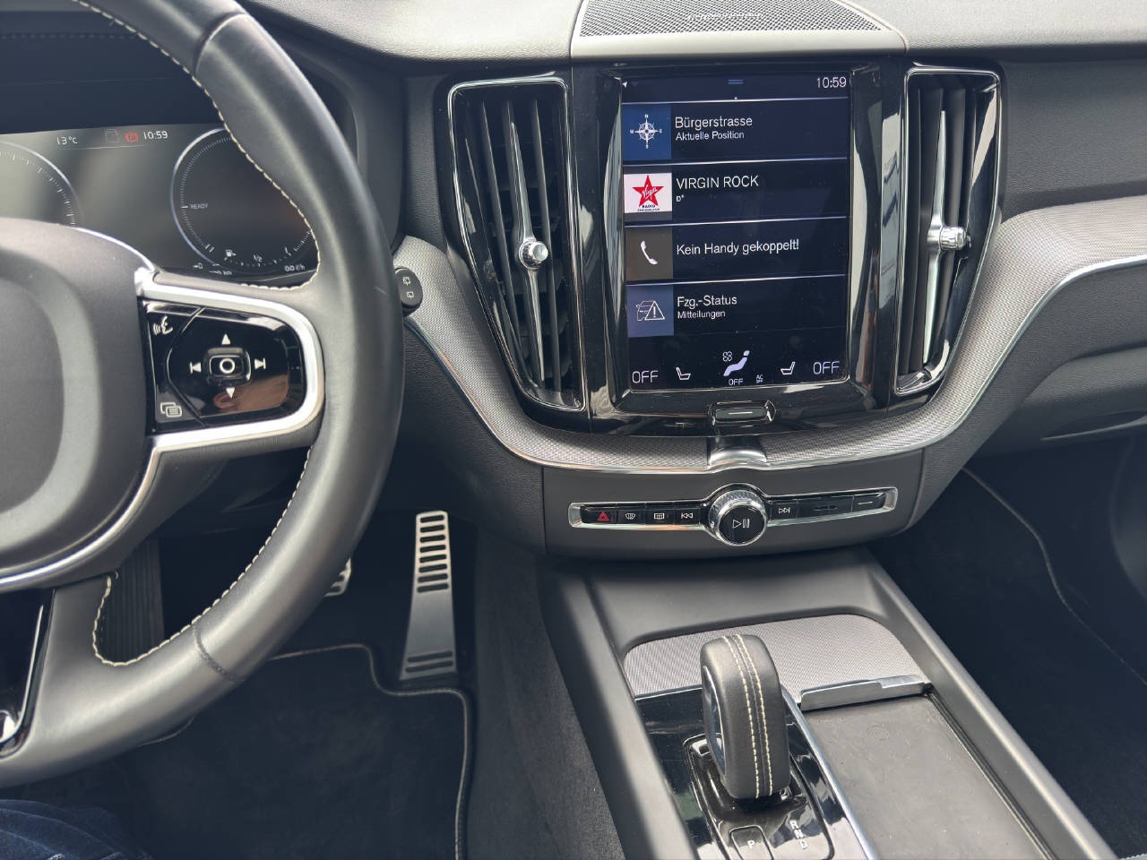 VOLVO XC60 2.0 T8 TE R-Design eAWD-image-6