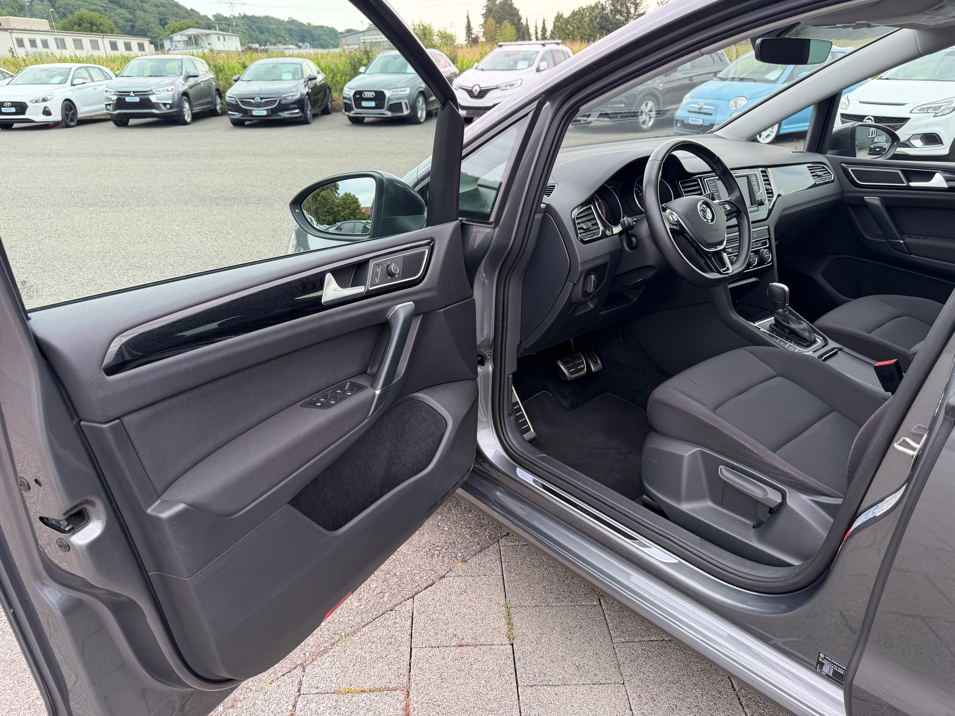 VW Golf Sportsvan 1.4 TSI Comfortline DSG-image-9