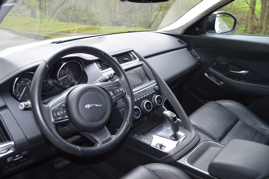 JAGUAR E-Pace 2.0d D150 S AWD Automatik-image-5