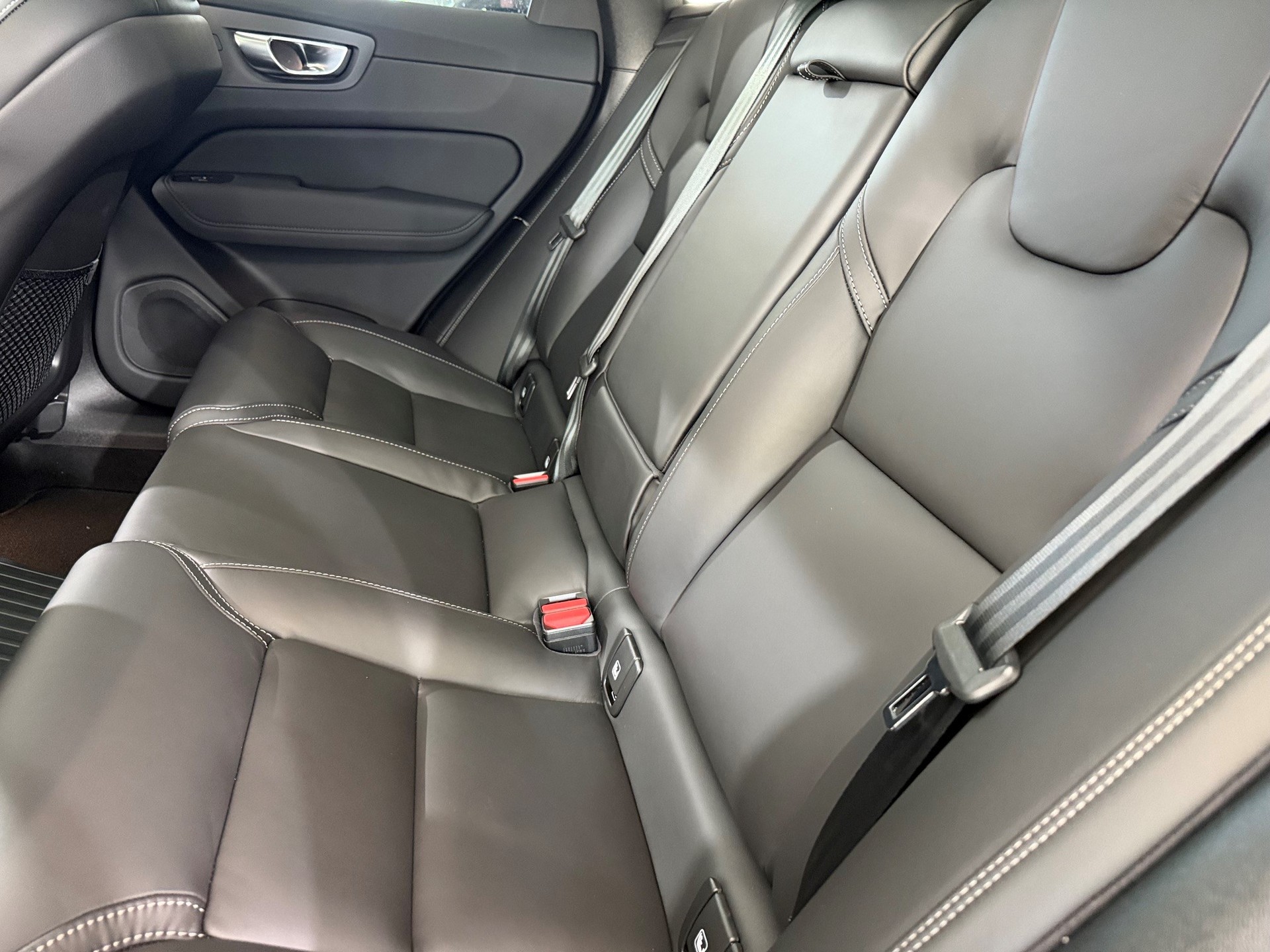 VOLVO XC60 2.0 T6 TE Black Edition e-image-6