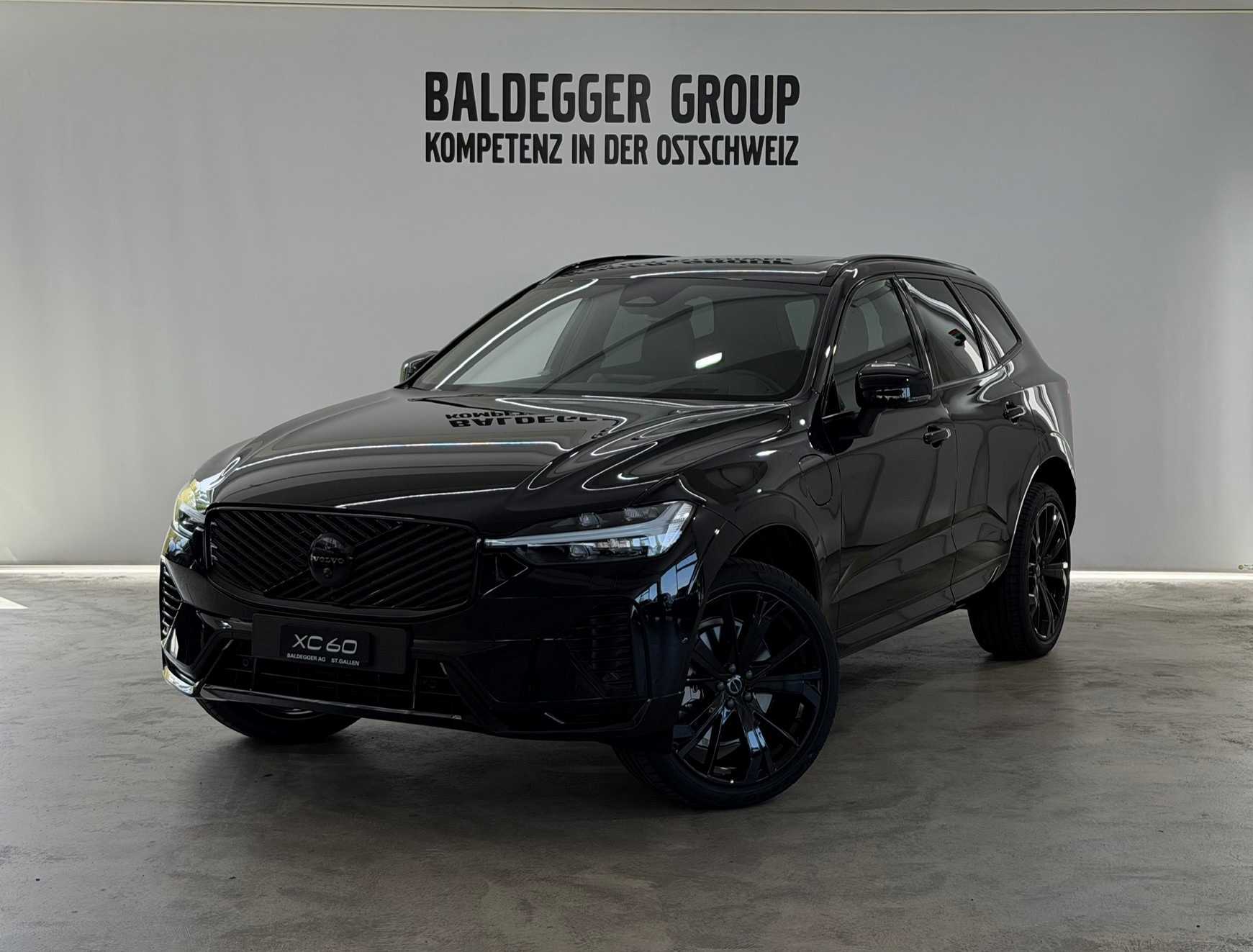 VOLVO XC60 2.0 T6 TE Black Edition e-image-0