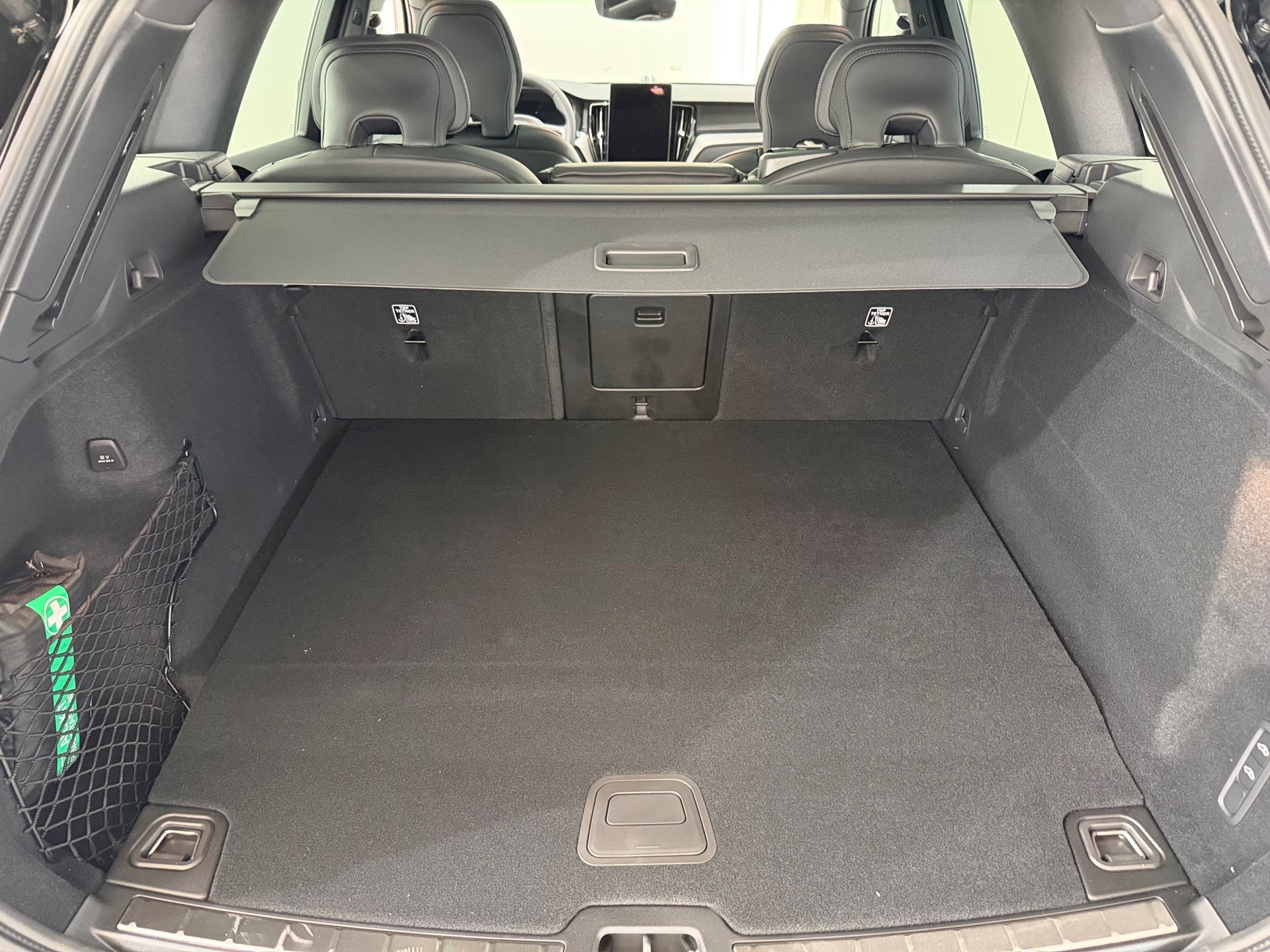VOLVO XC60 2.0 T6 TE Black Edition e-image-14