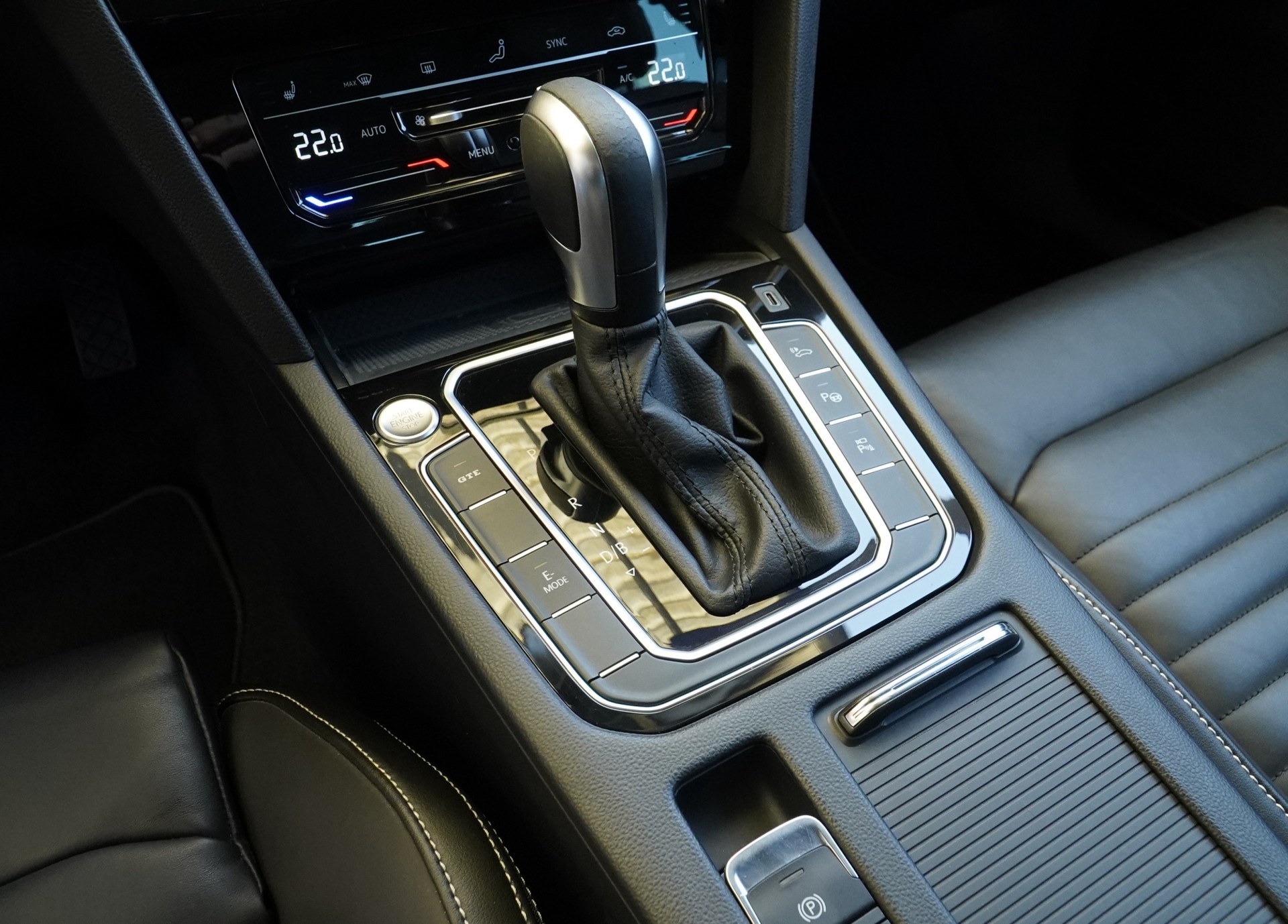 VW Passat Variant 1.4 TSI GTE Hybrid DSG *CH Fahrzeug*-image-10