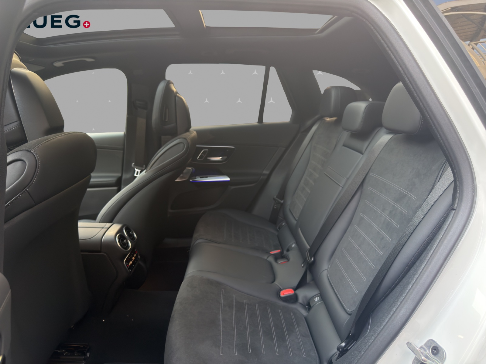 MERCEDES-BENZ GLC 220 d 4Matic 9G-Tronic-image-13