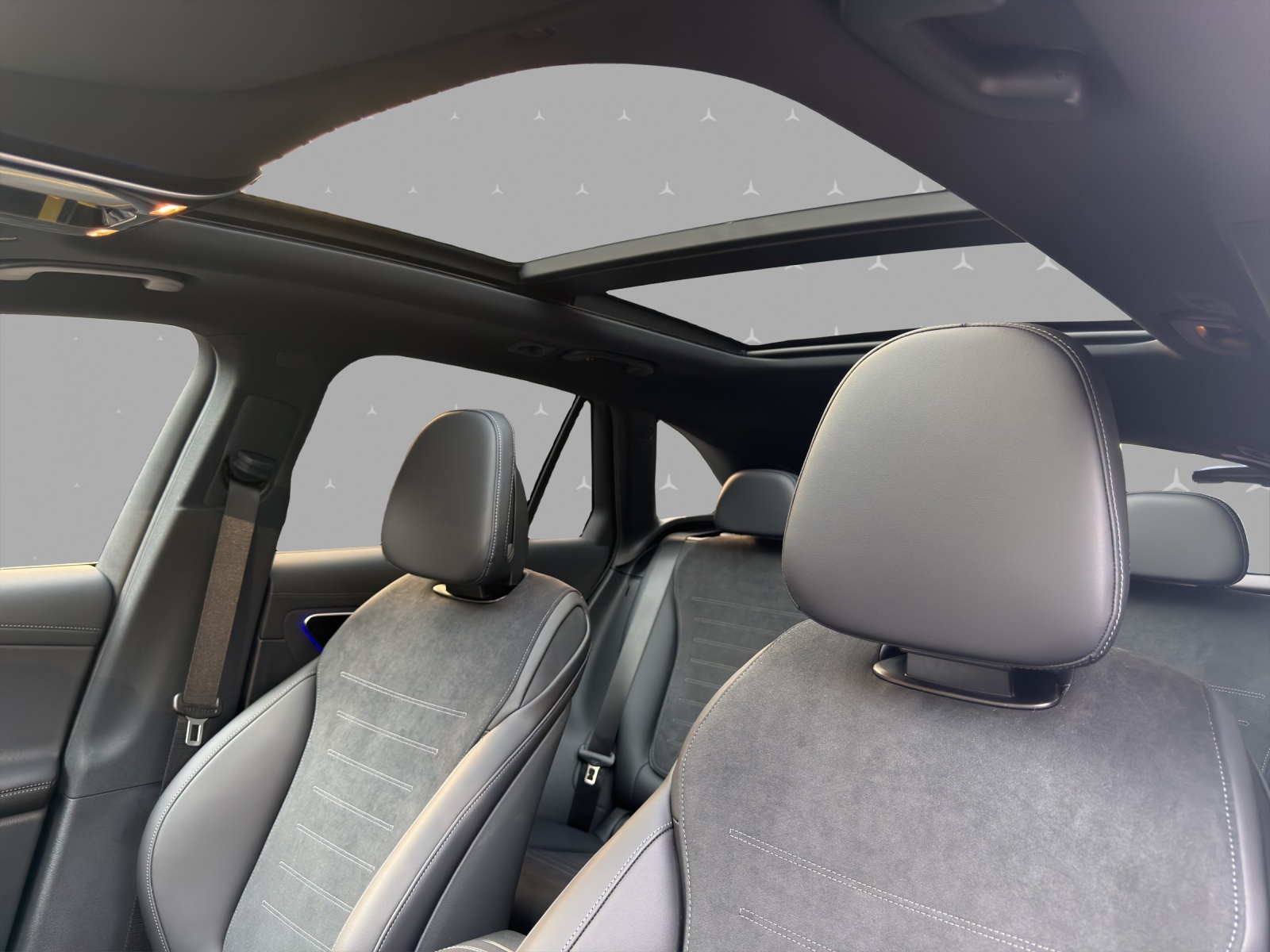 MERCEDES-BENZ GLC 220 d 4Matic 9G-Tronic-image-8