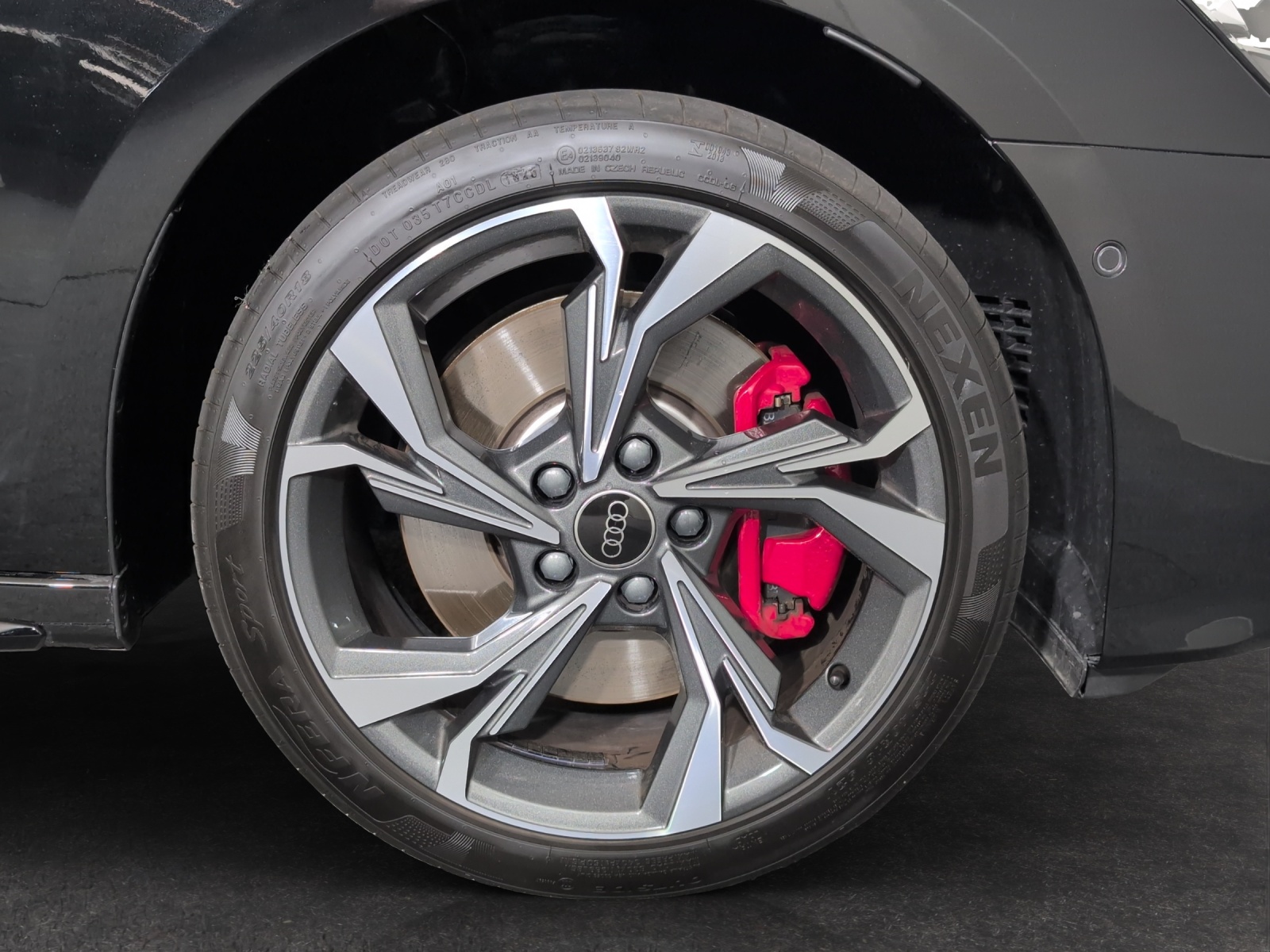 AUDI A3 Sportback 45 TFSI e S line Attraction S-tronic-image-4