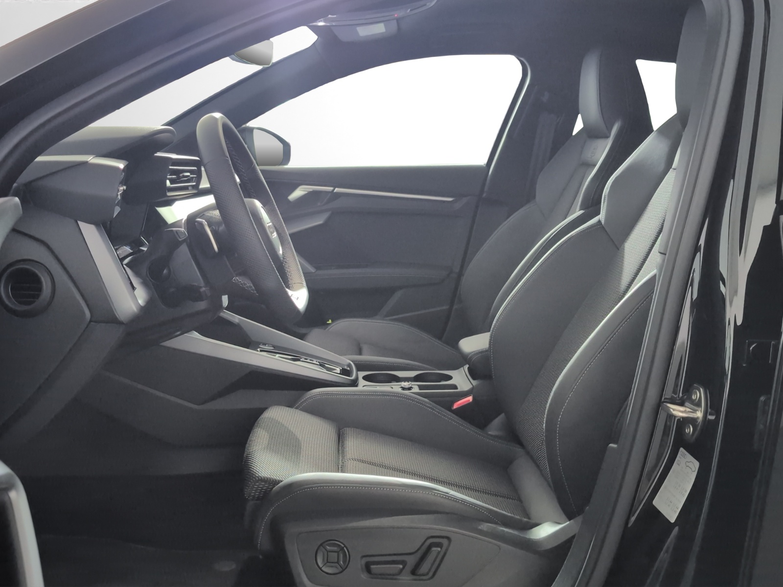 AUDI A3 Sportback 45 TFSI e S line Attraction S-tronic-image-5