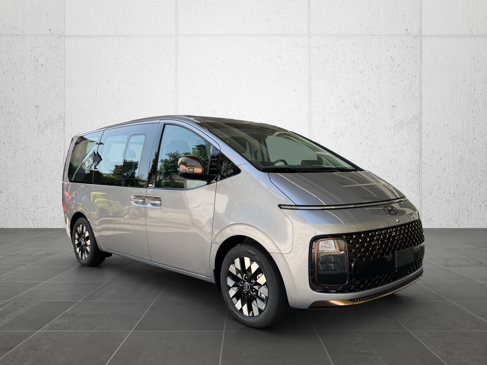 HYUNDAI Staria Premium 1.6 T-GDi HEV Vertex A-image-6