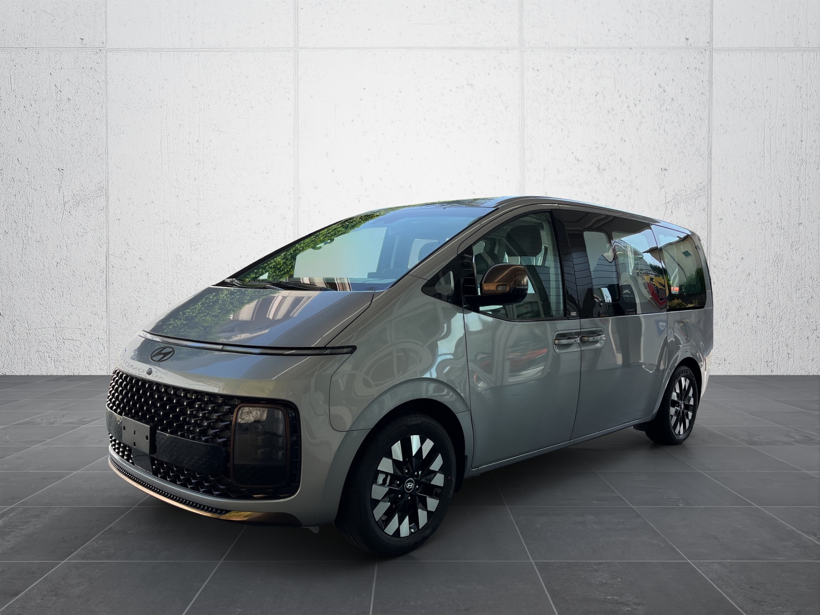 HYUNDAI Staria Premium 1.6 T-GDi HEV Vertex A-image-0