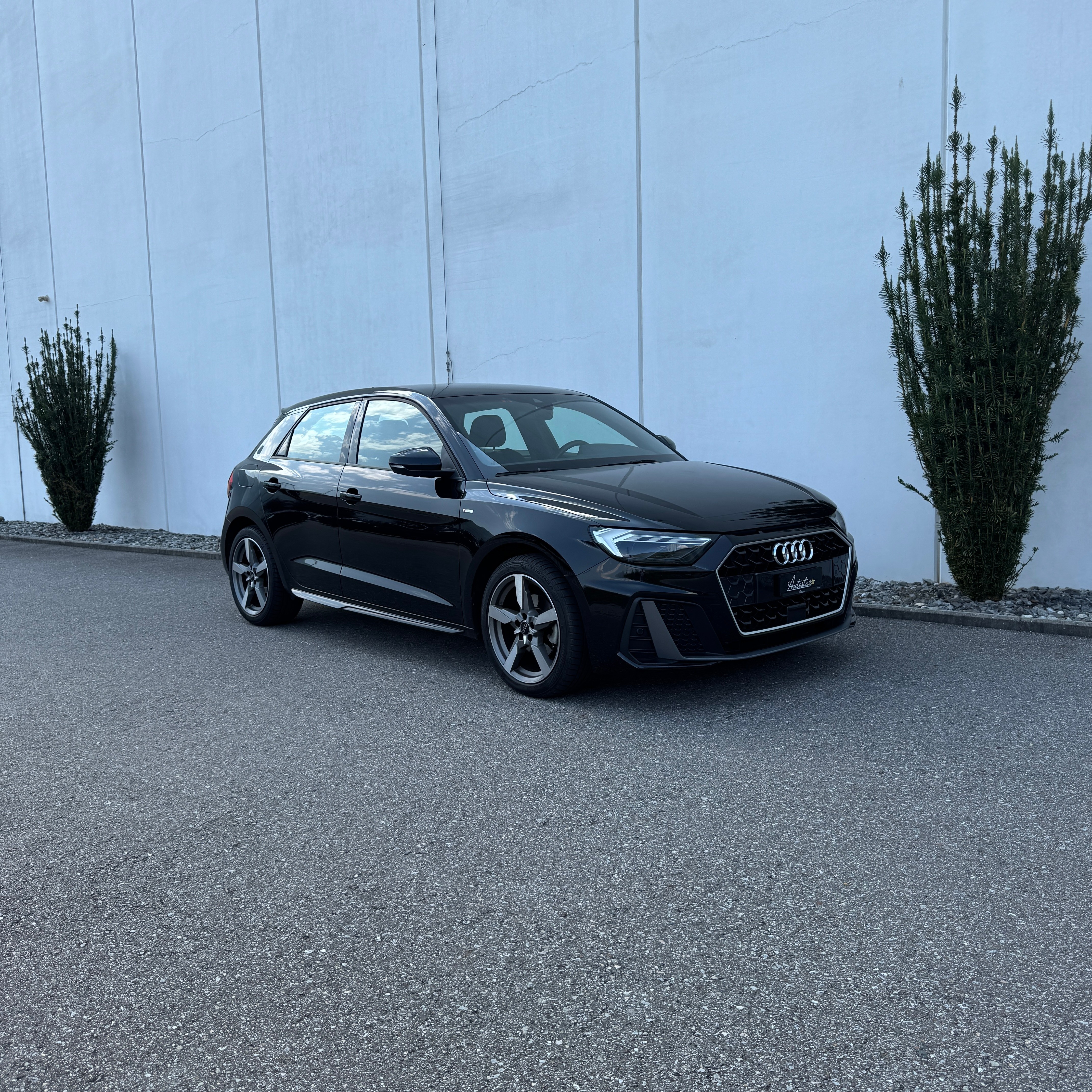 Car photo
