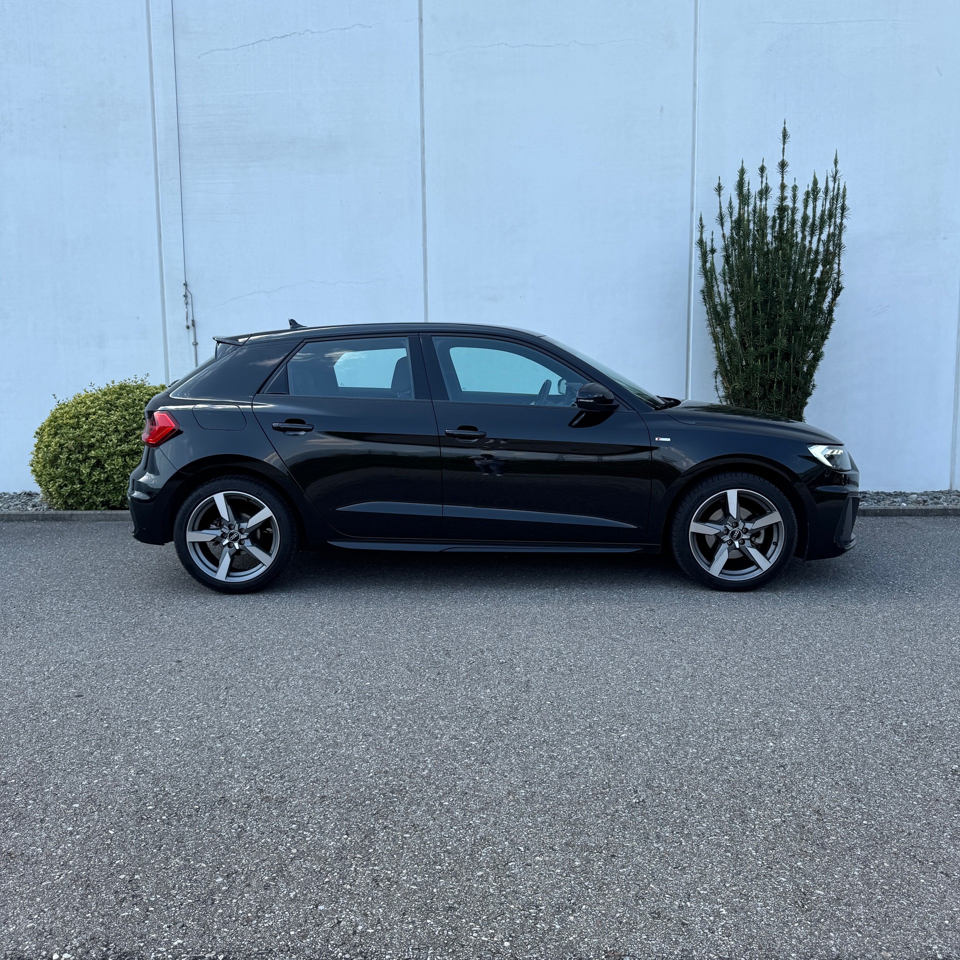 AUDI A1 Sportback 35 TFSI S Line S-tronic-image-2