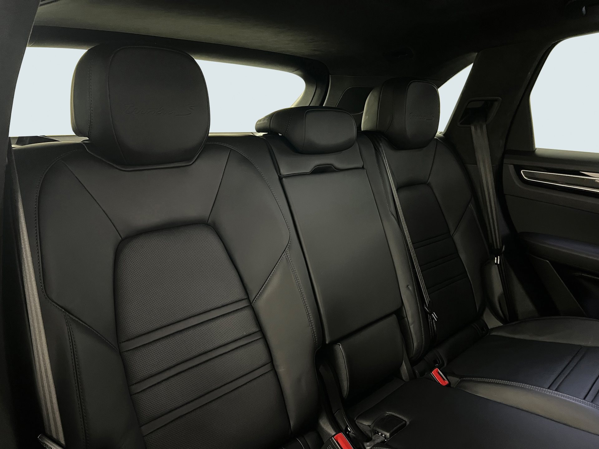 PORSCHE Cayenne Turbo S E-Hybrid-image-24