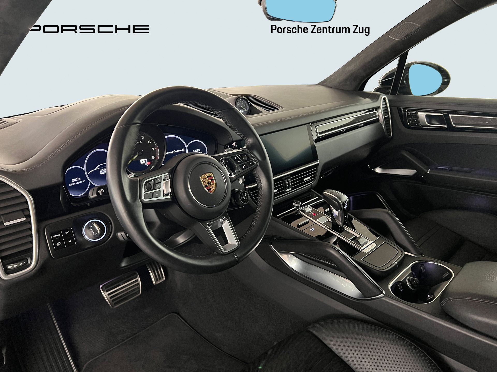 PORSCHE Cayenne Turbo S E-Hybrid-image-3