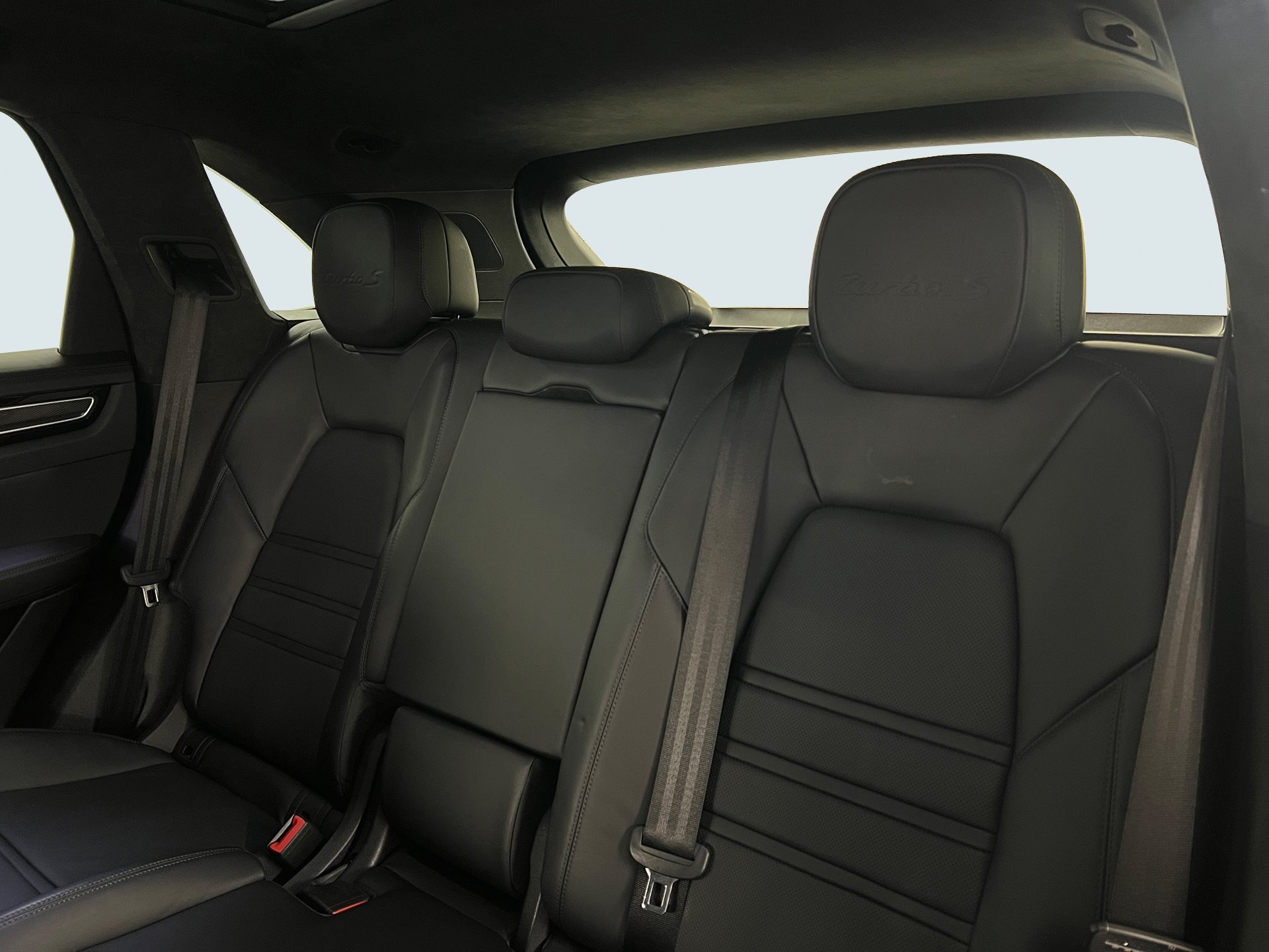 PORSCHE Cayenne Turbo S E-Hybrid-image-23