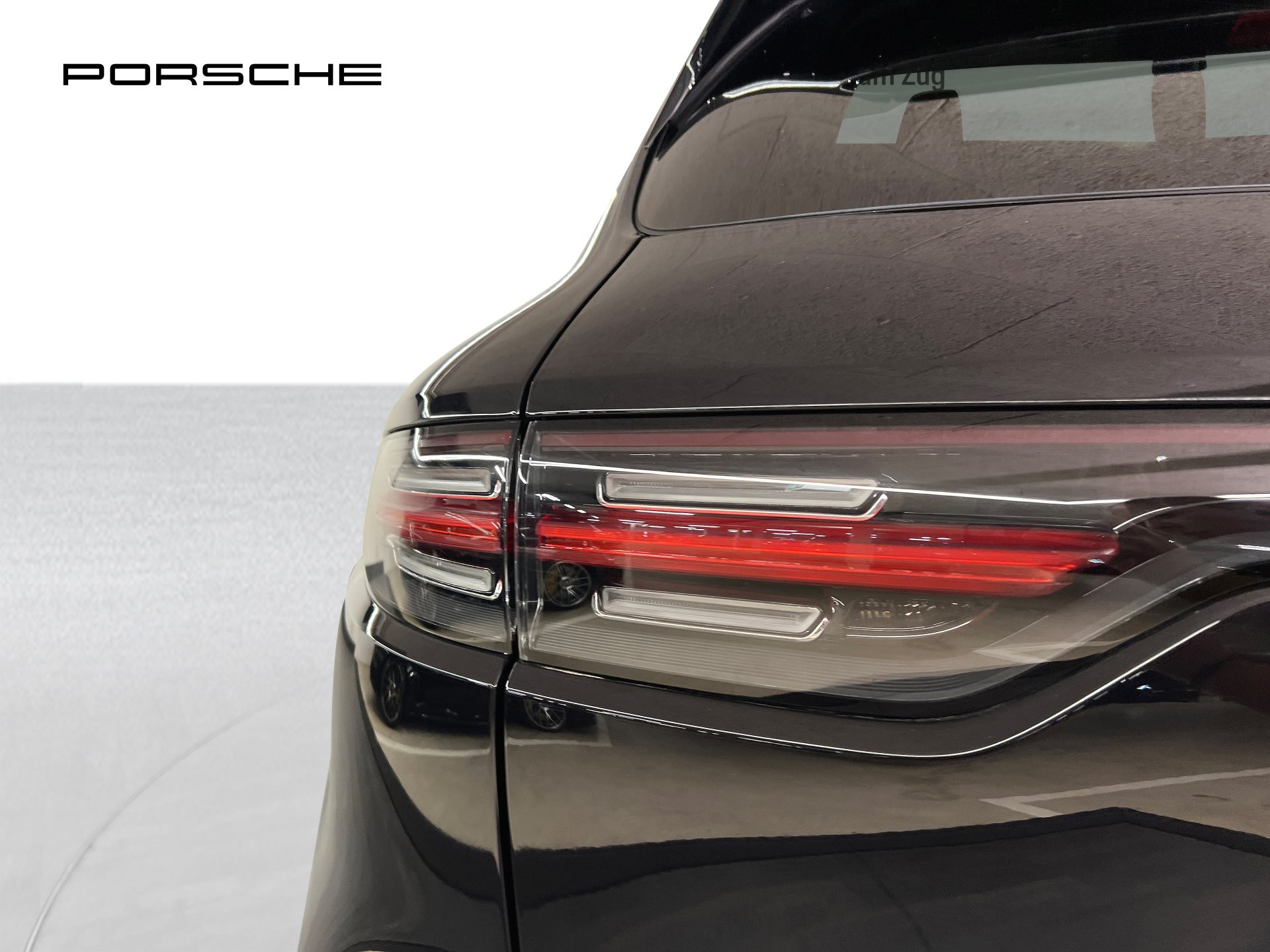 PORSCHE Cayenne Turbo S E-Hybrid-image-13