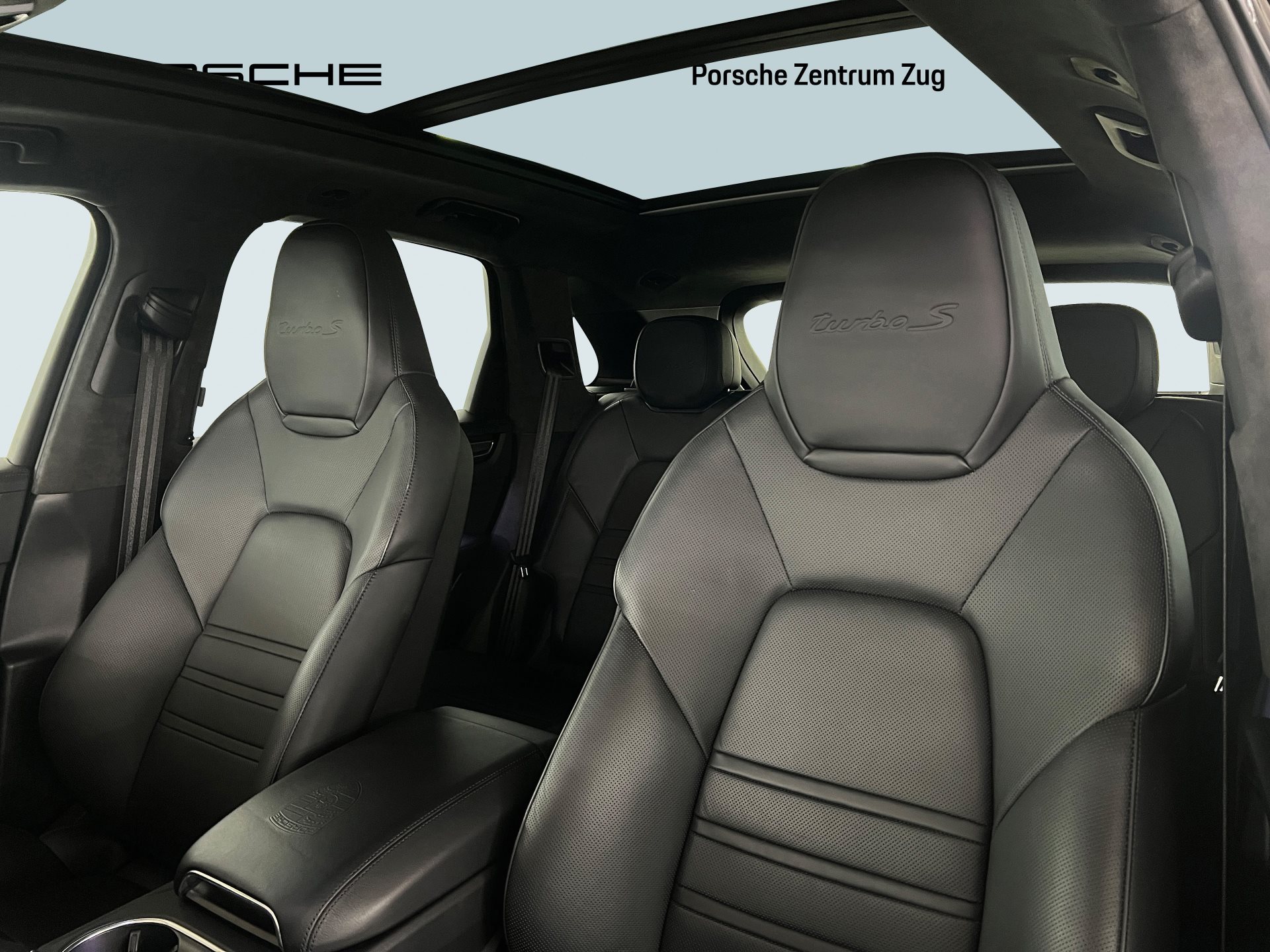 PORSCHE Cayenne Turbo S E-Hybrid-image-4