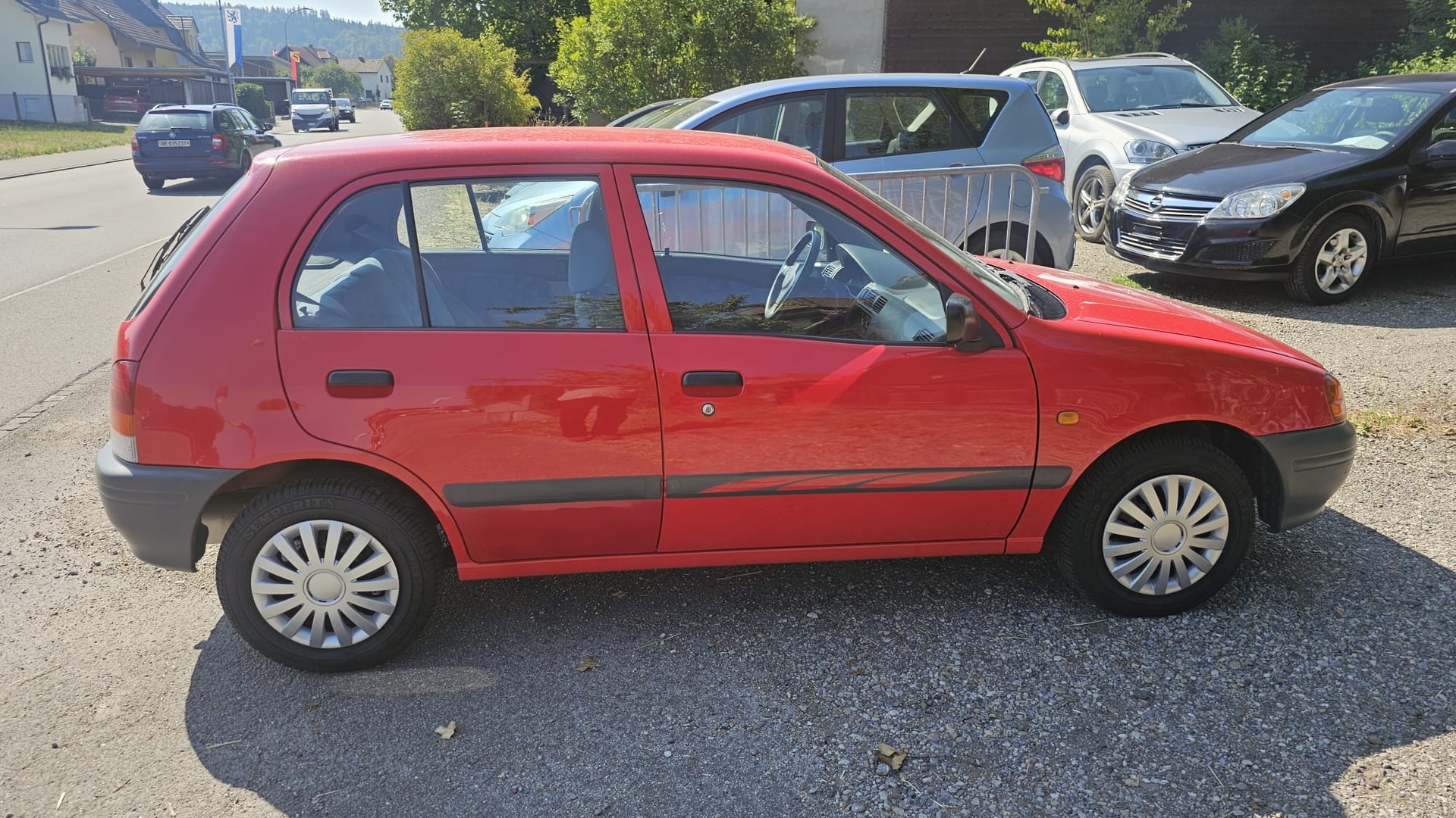 TOYOTA 1.3 Crystal-image-1