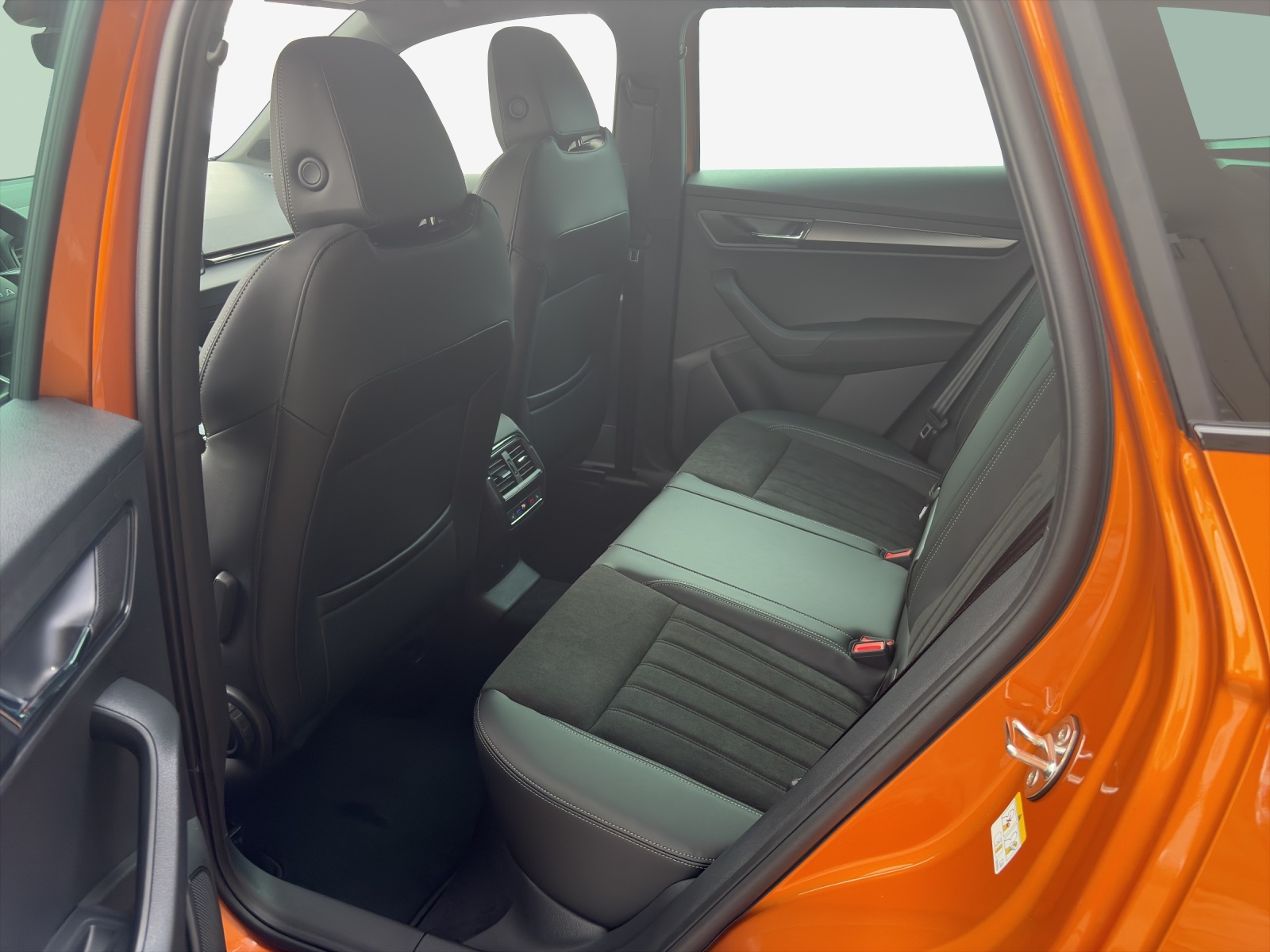 SKODA Karoq 2.0 TSI SportLine 4x4 DSG-image-11