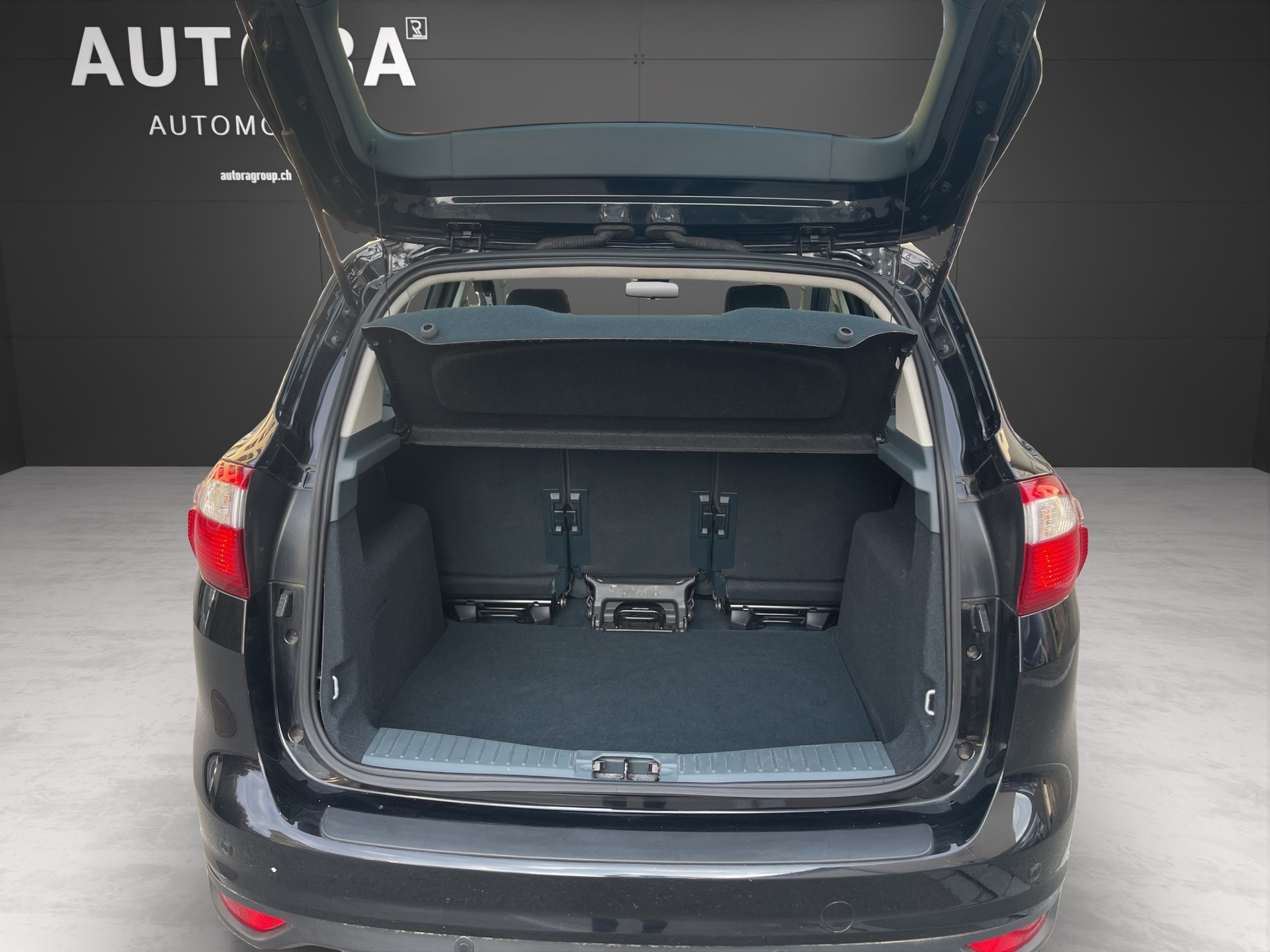 FORD C-Max 1.0 SCTi Titanium-image-15