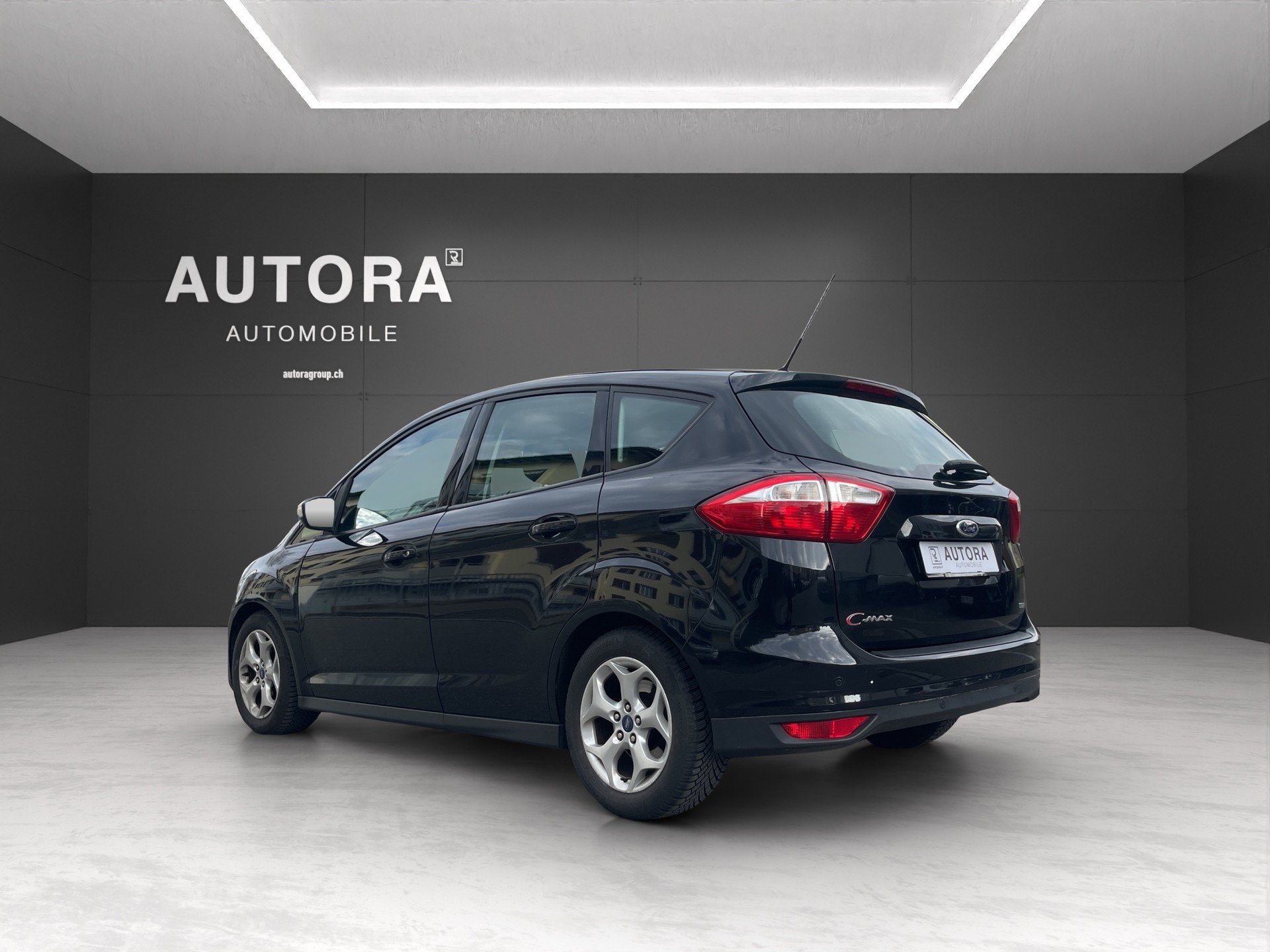 FORD C-Max 1.0 SCTi Titanium-image-3