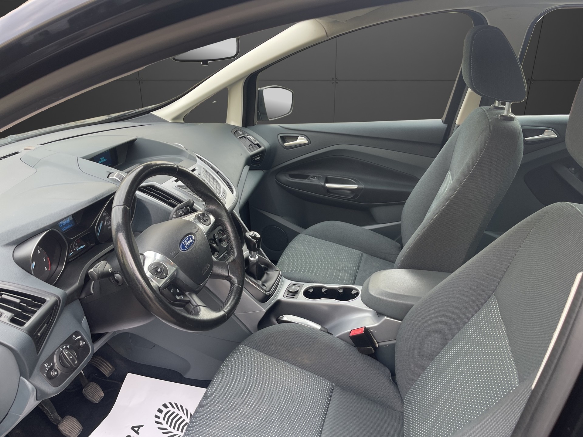 FORD C-Max 1.0 SCTi Titanium-image-8