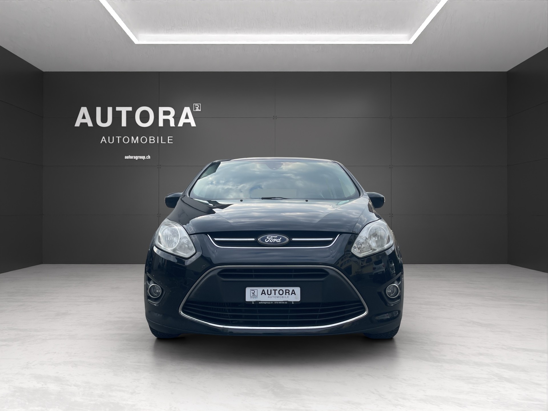 FORD C-Max 1.0 SCTi Titanium-image-1