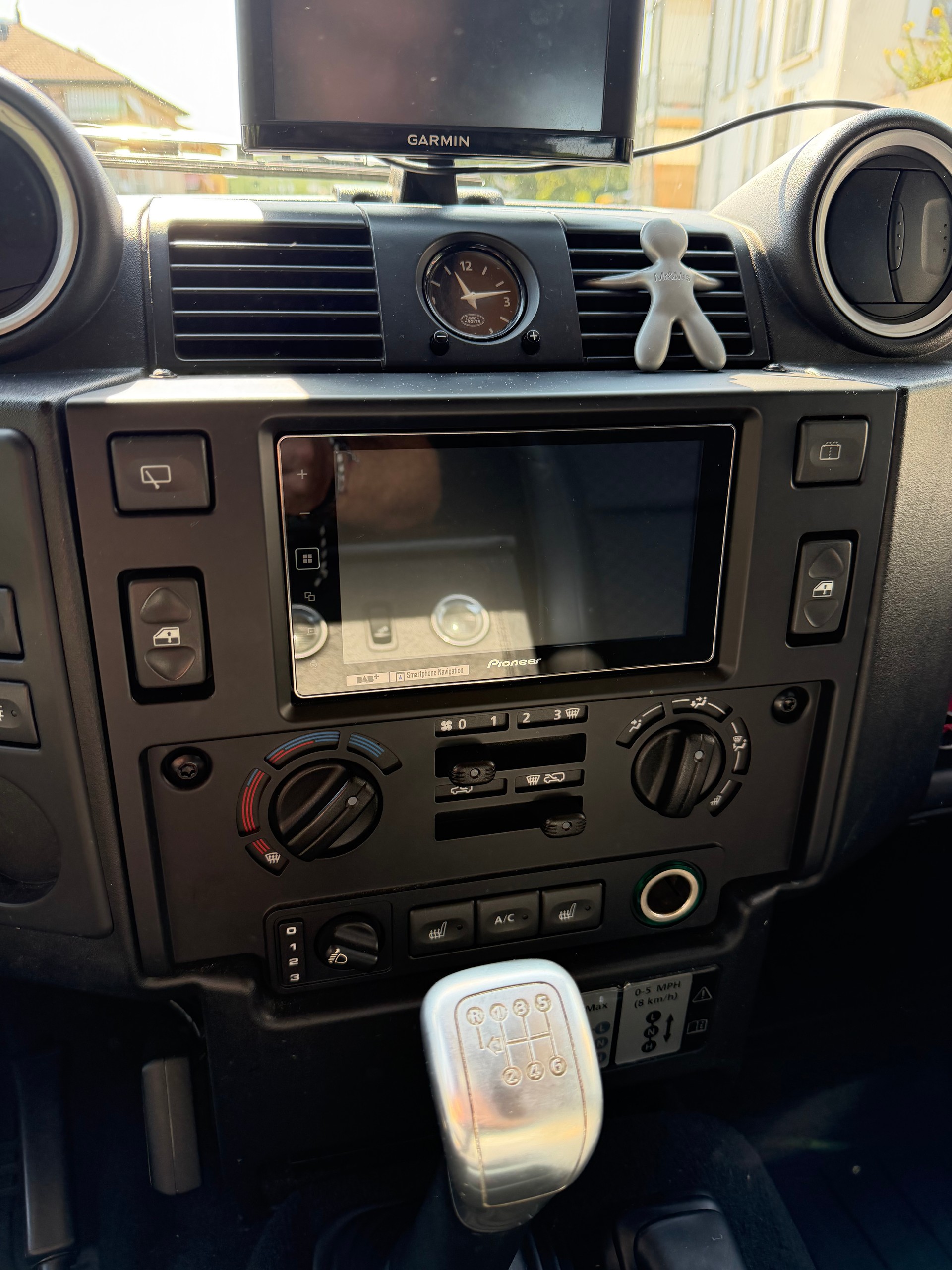 LAND ROVER 110 SVX-image-2