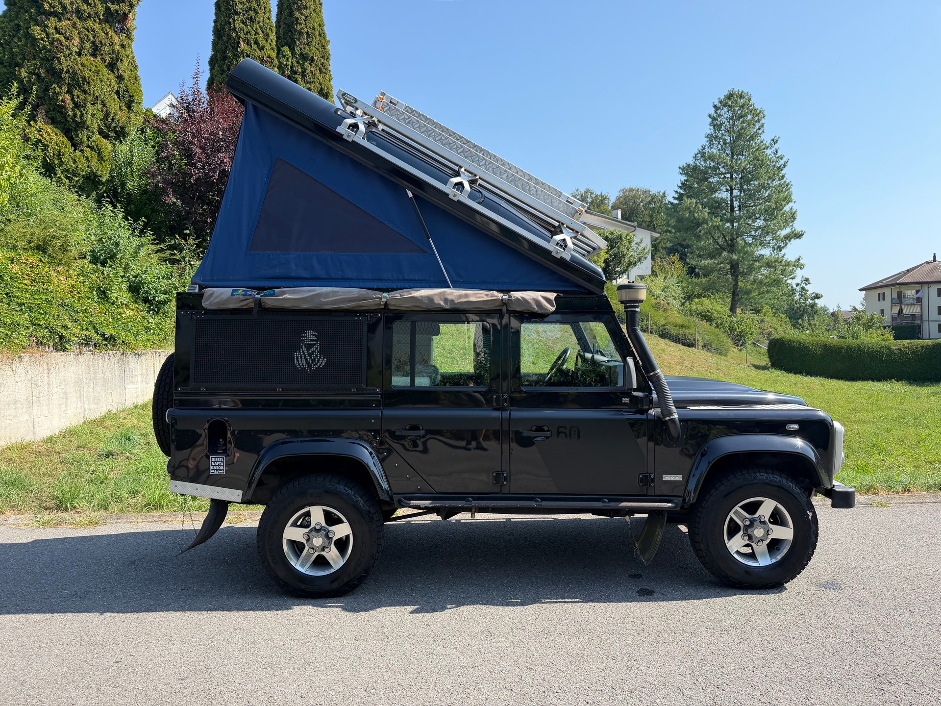 LAND ROVER 110 SVX