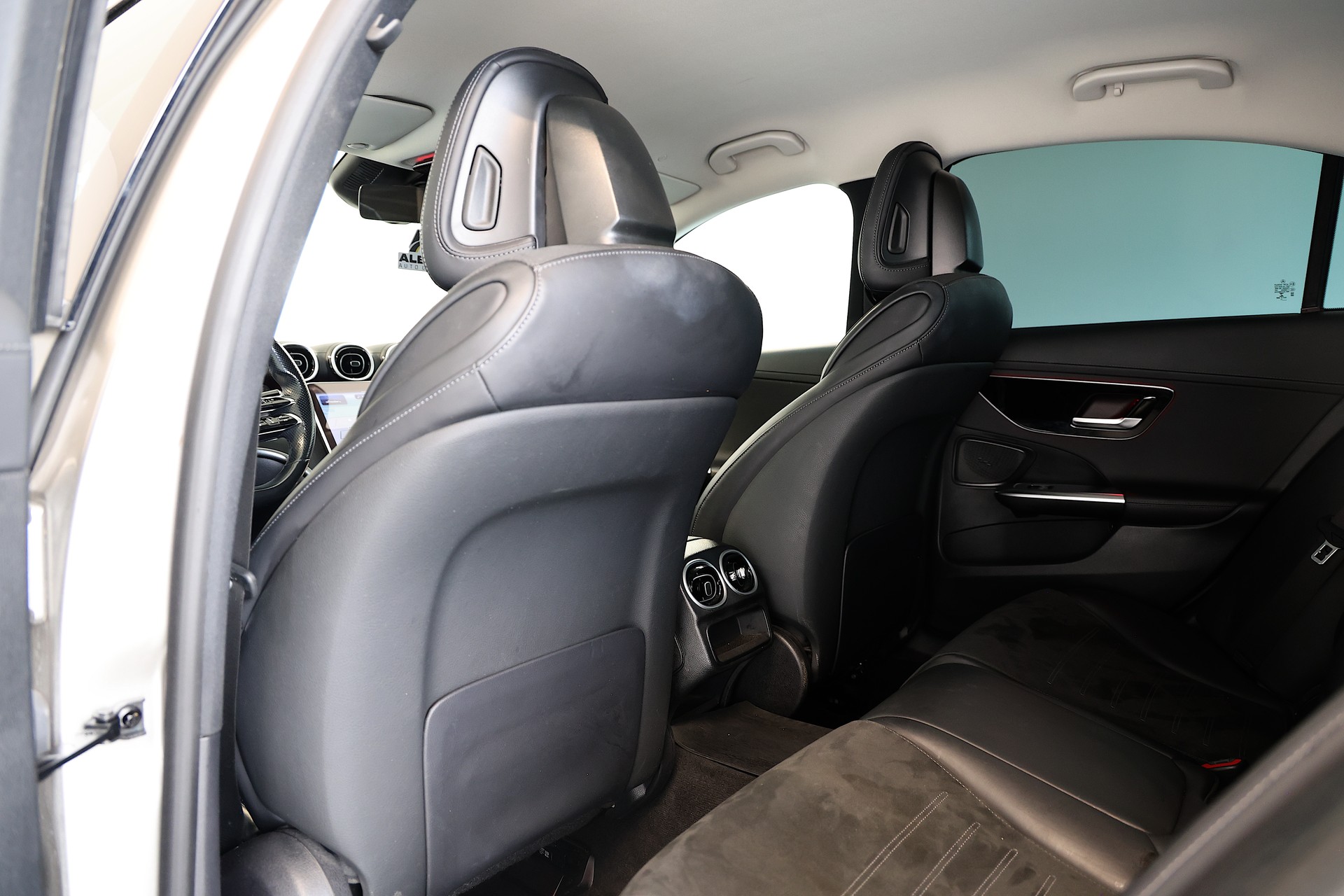 MERCEDES-BENZ C 300 AMG Line-image-20