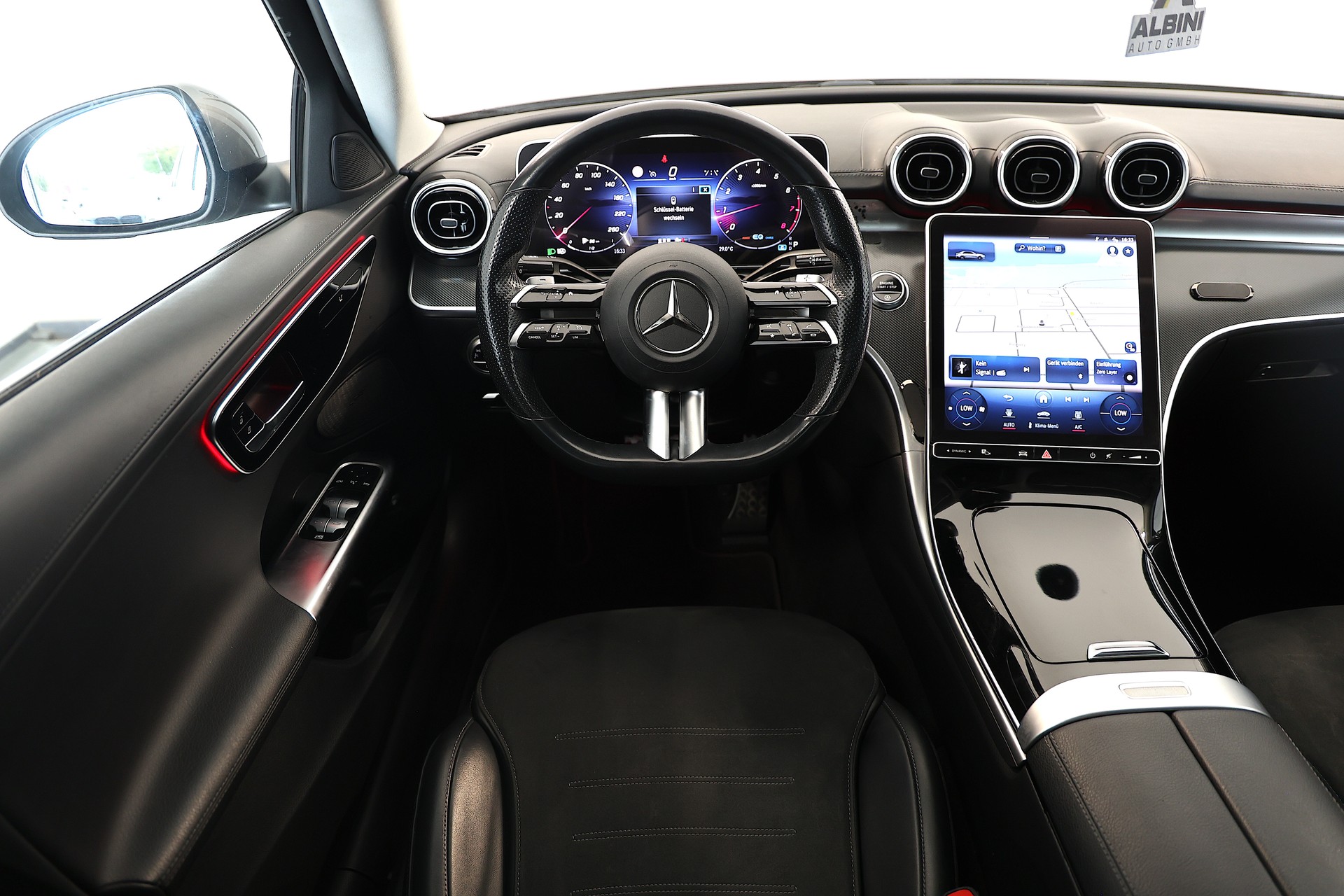 MERCEDES-BENZ C 300 AMG Line-image-12
