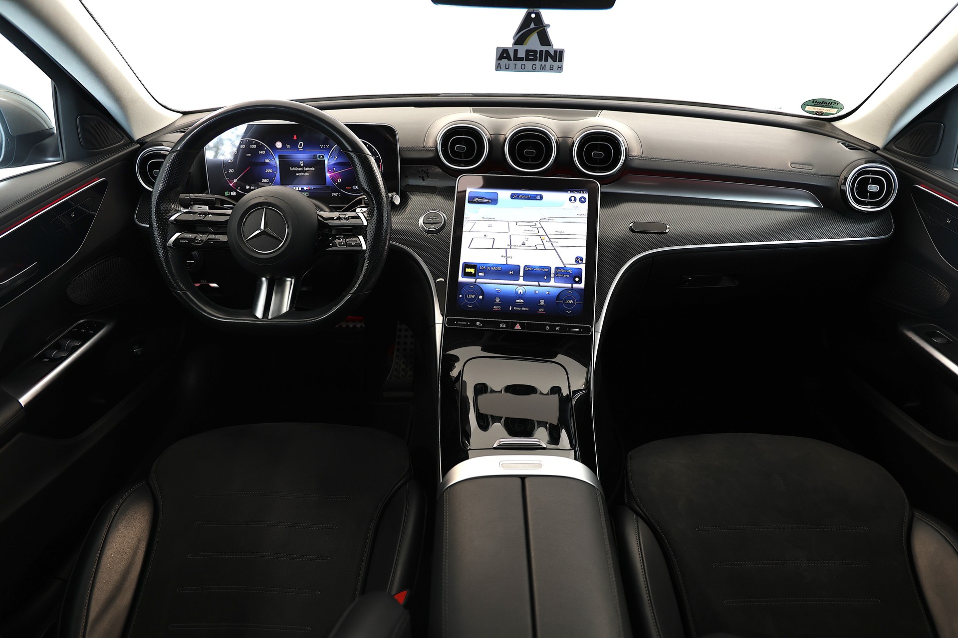 MERCEDES-BENZ C 300 AMG Line-image-13
