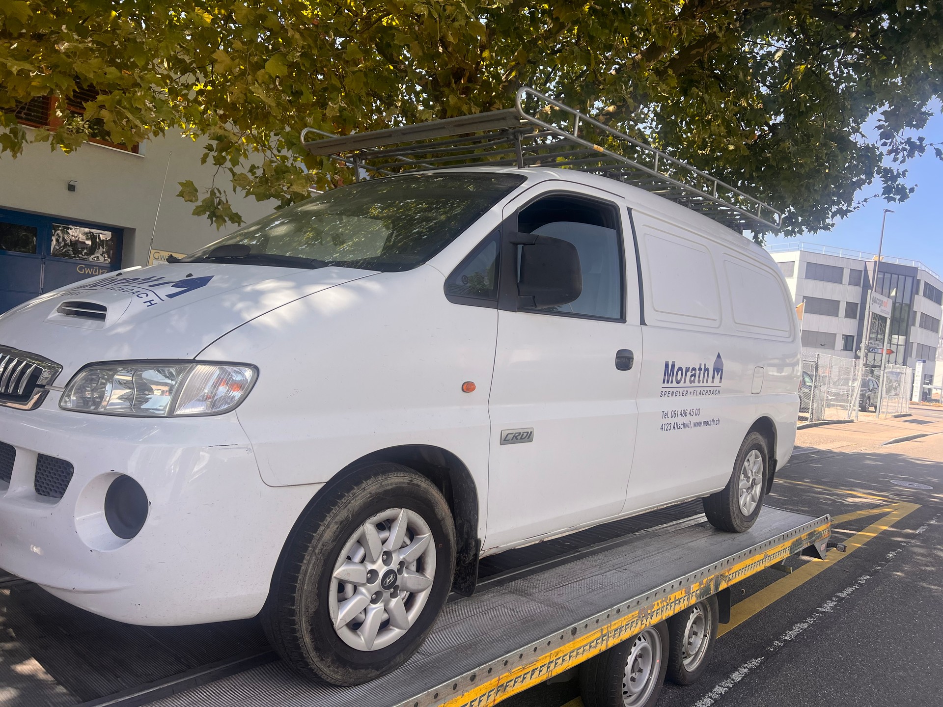 HYUNDAI H-1 2500 CRDi-image-1