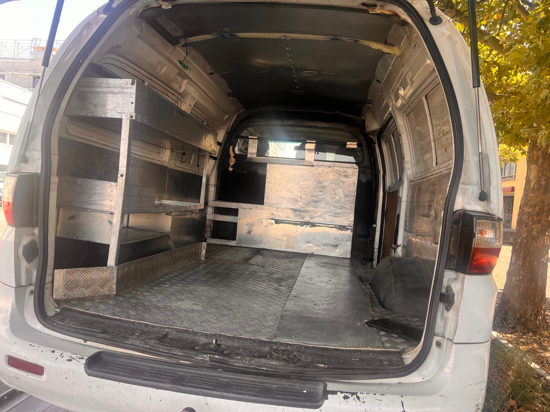 HYUNDAI H-1 2500 CRDi-image-7