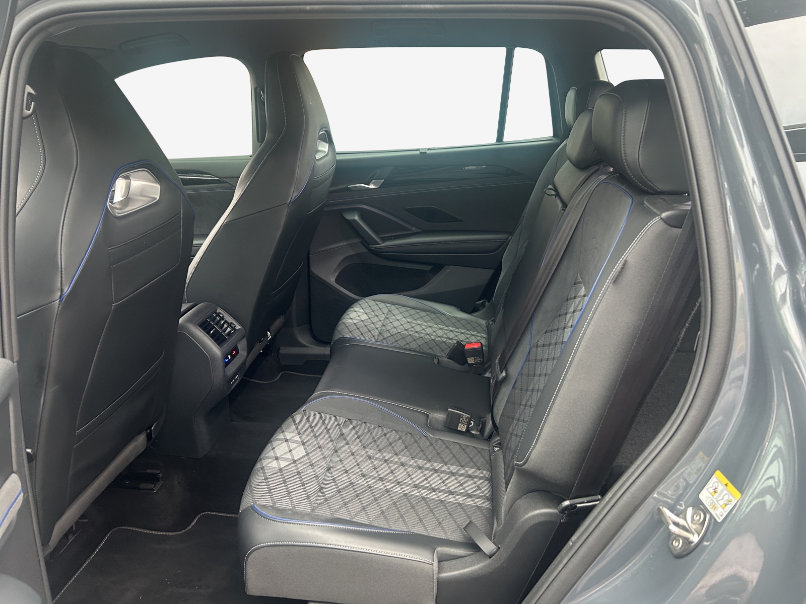 VW Tayron 2.0 TSI R-Line DSG 4Motion-image-11