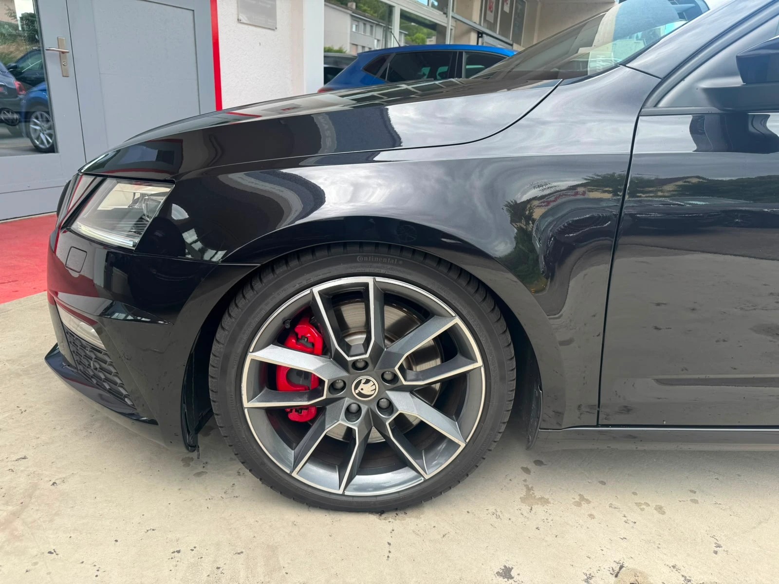 SKODA Octavia Combi 2.0 TSI RS DSG-image-8