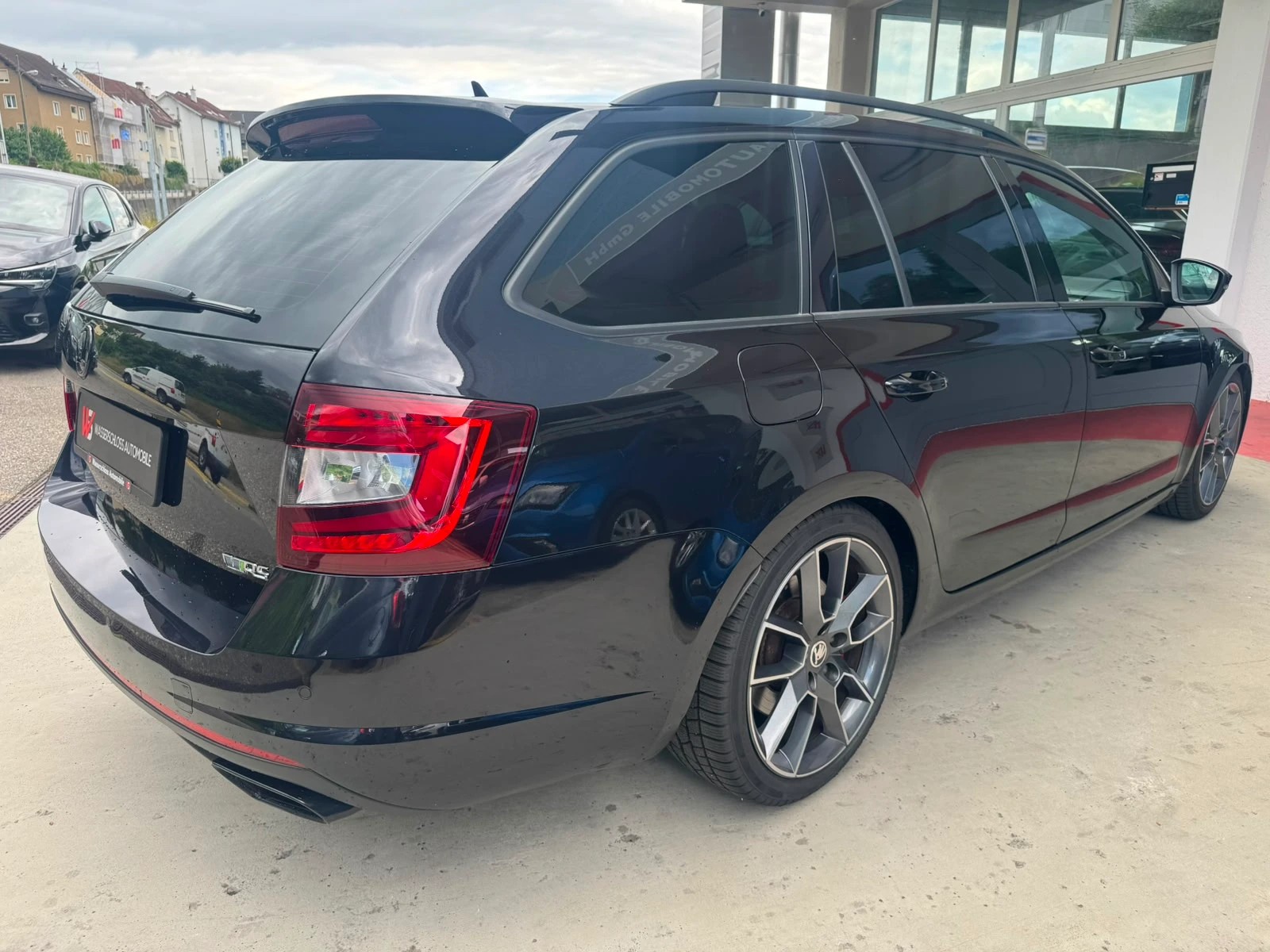 SKODA Octavia Combi 2.0 TSI RS DSG-image-4