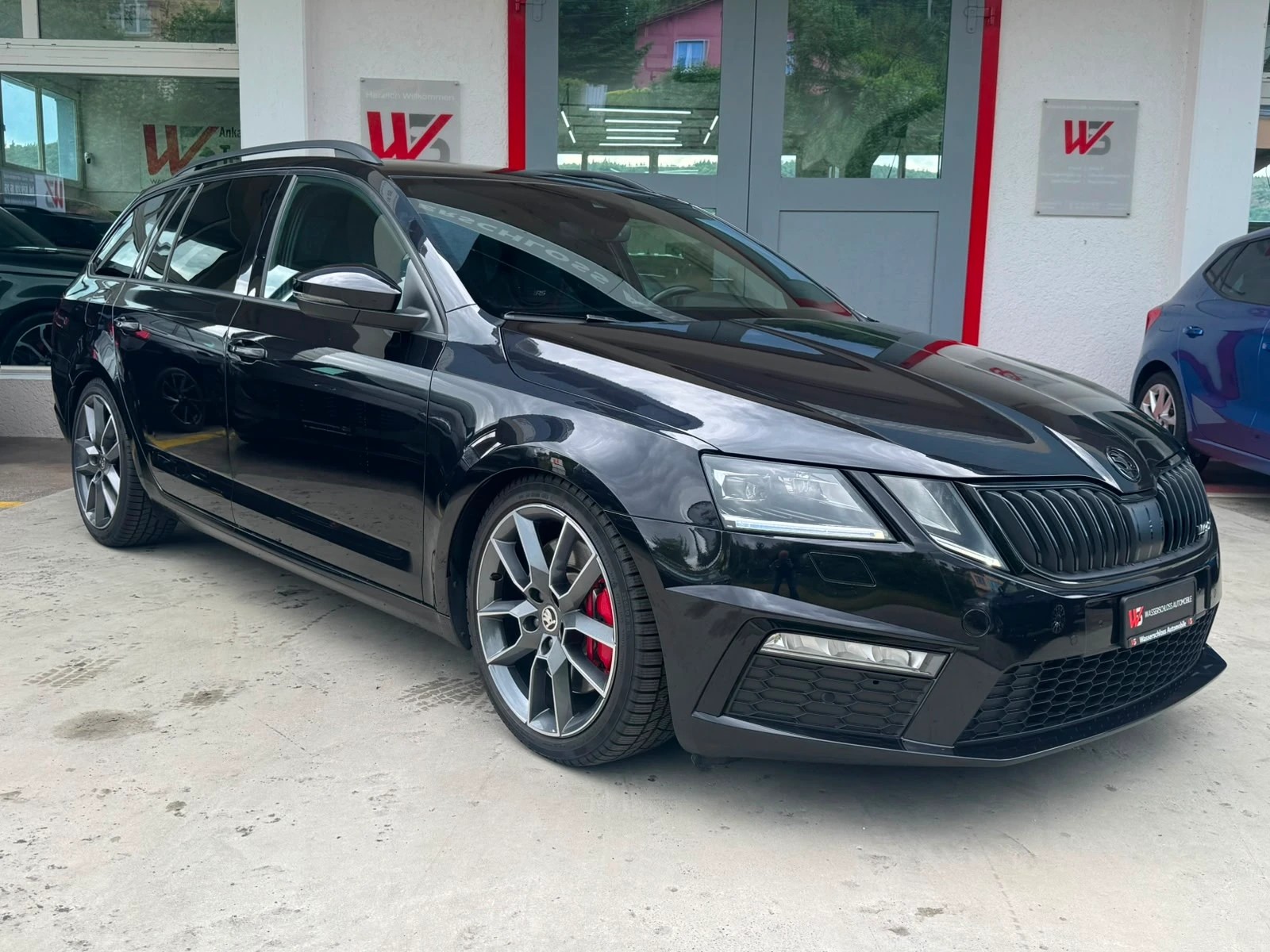 SKODA Octavia Combi 2.0 TSI RS DSG-image-1