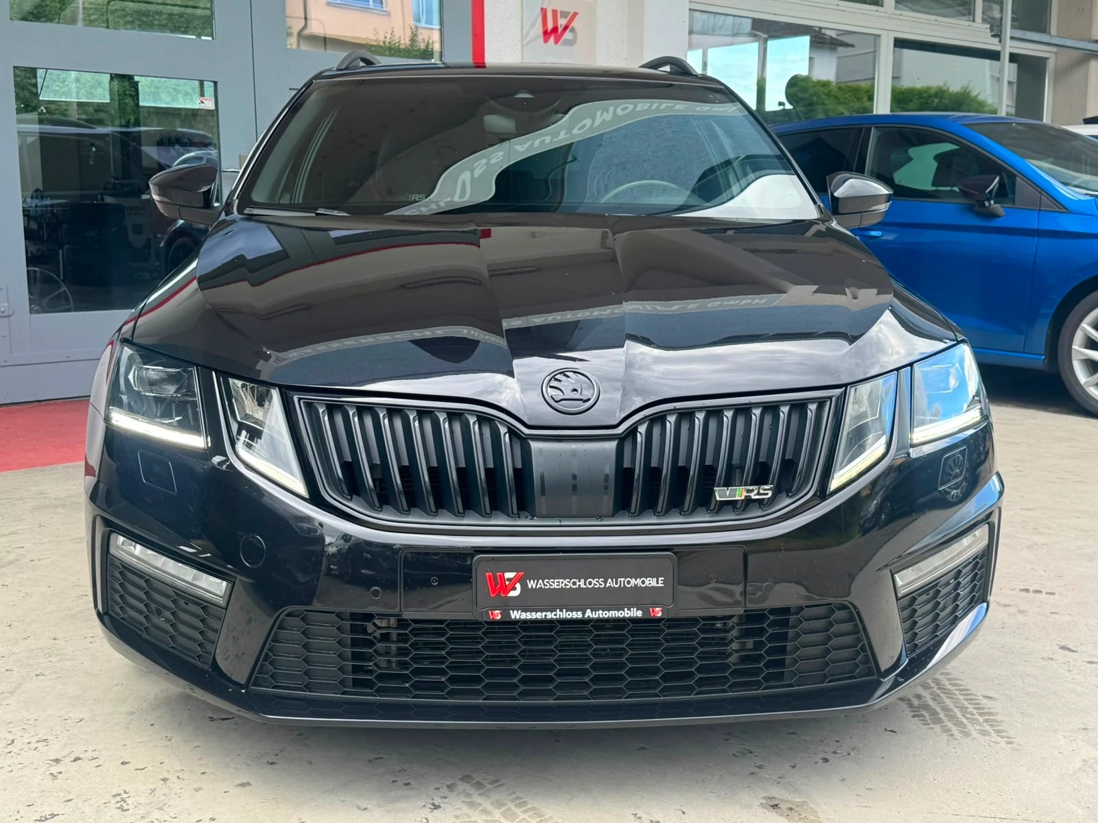 SKODA Octavia Combi 2.0 TSI RS DSG-image-2