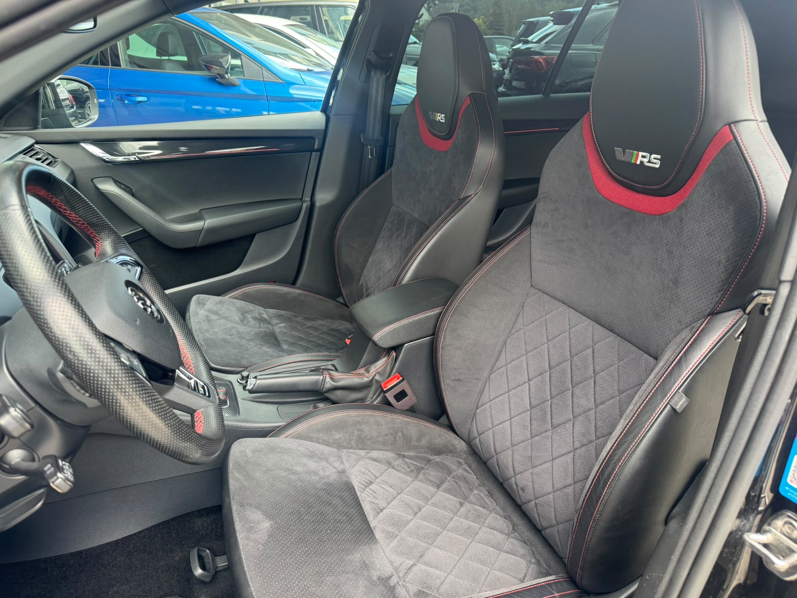 SKODA Octavia Combi 2.0 TSI RS DSG-image-16