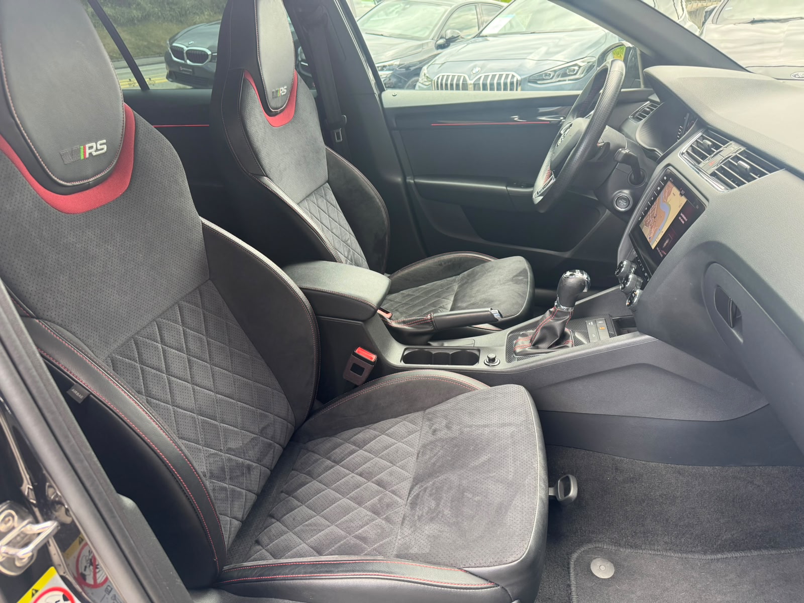 SKODA Octavia Combi 2.0 TSI RS DSG-image-14